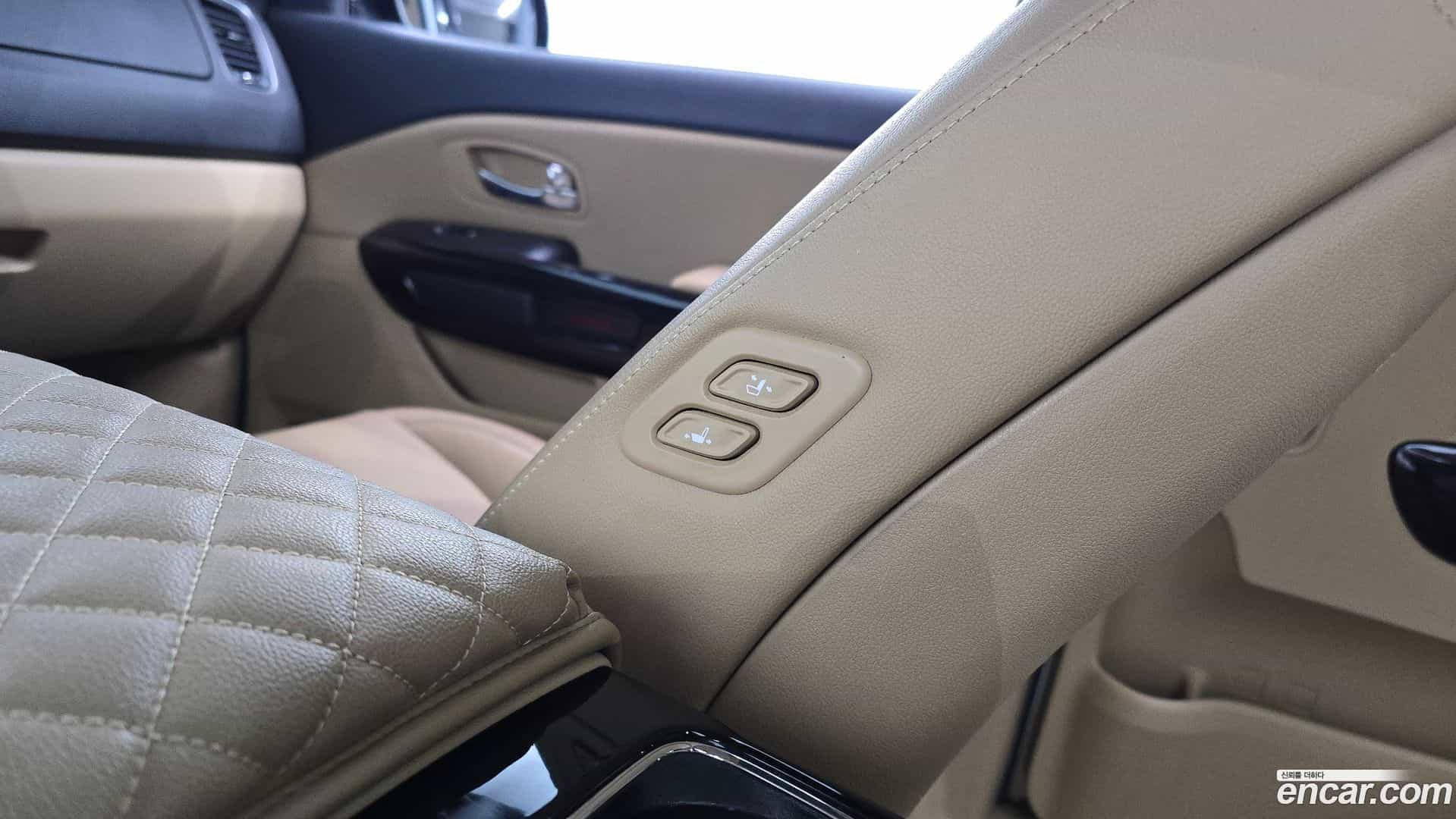 Canival Kia 2019.2-OPTION-043