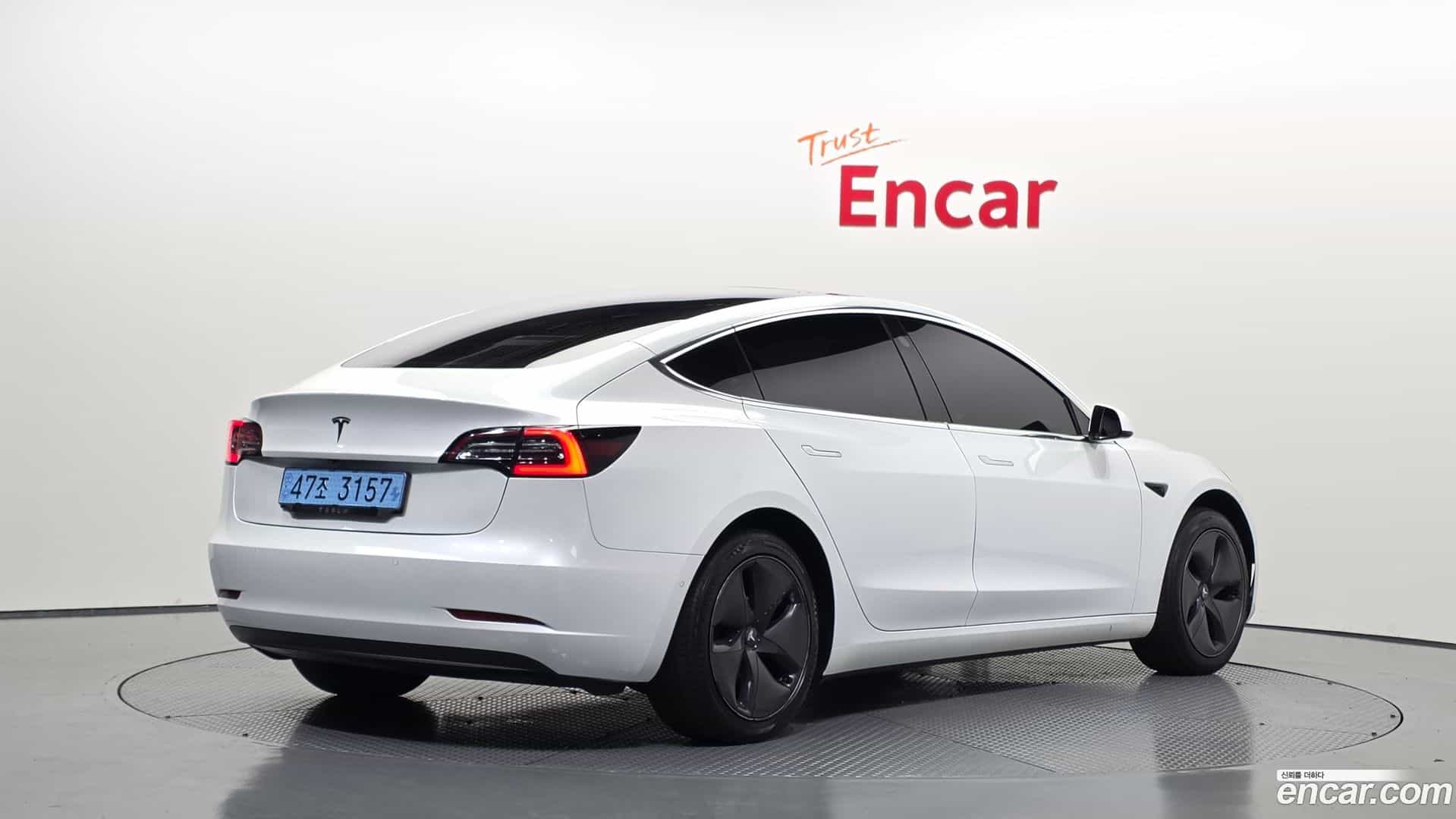 Model 3 Tesla 2020.5-OUTER-002