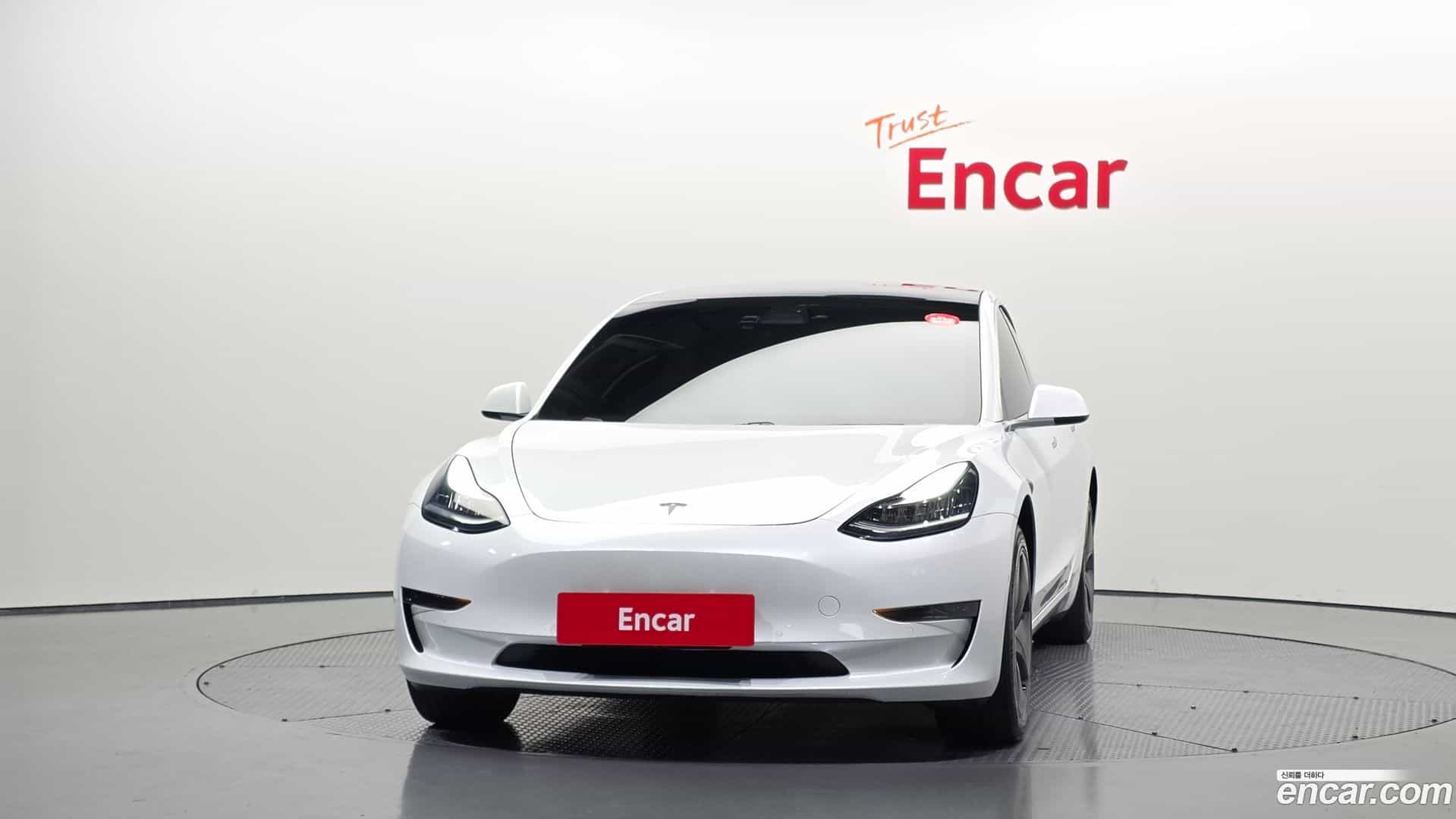 Model 3 Tesla 2020.5-OUTER-003