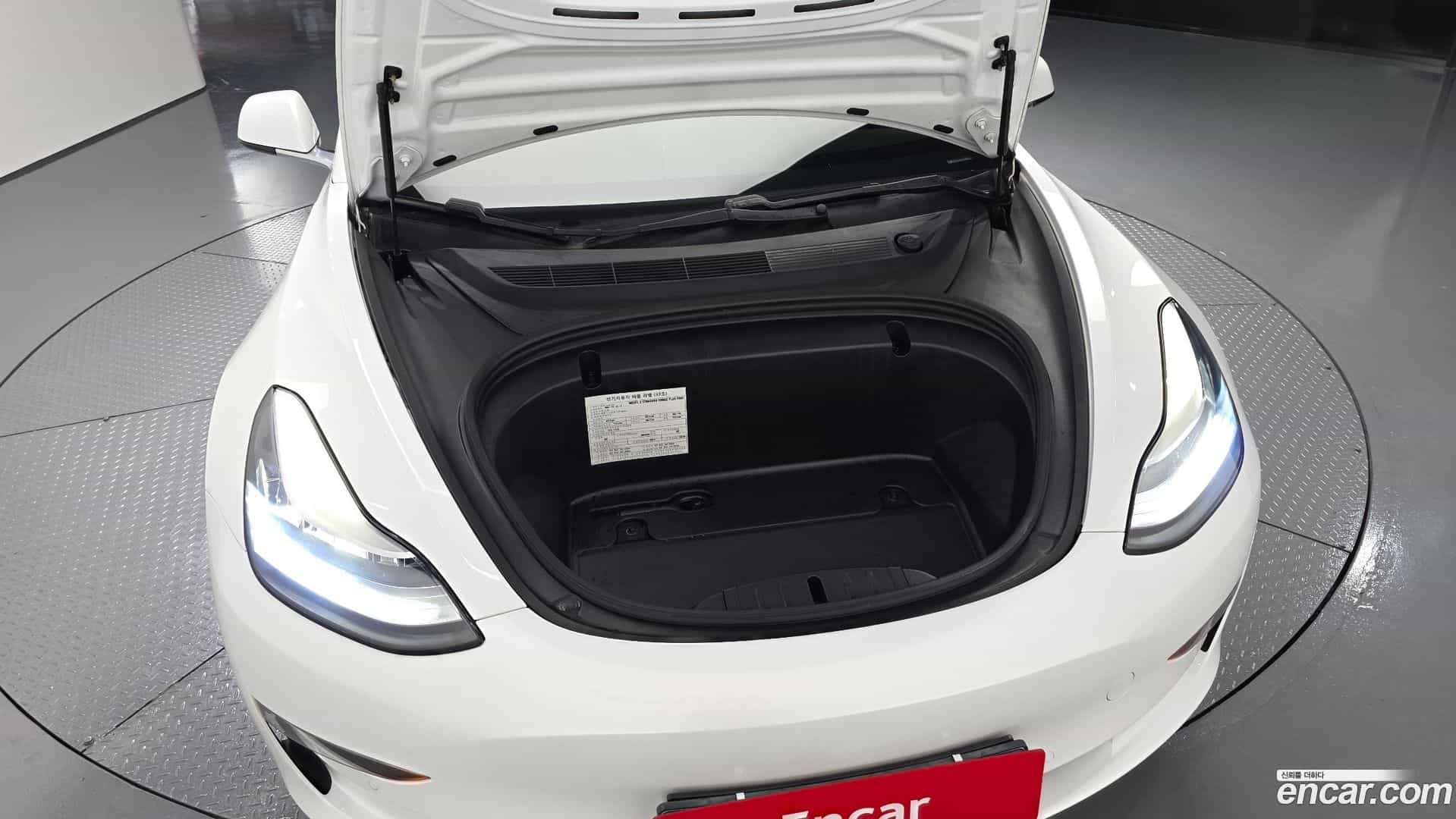 Model 3 Tesla 2020.5-OUTER-006