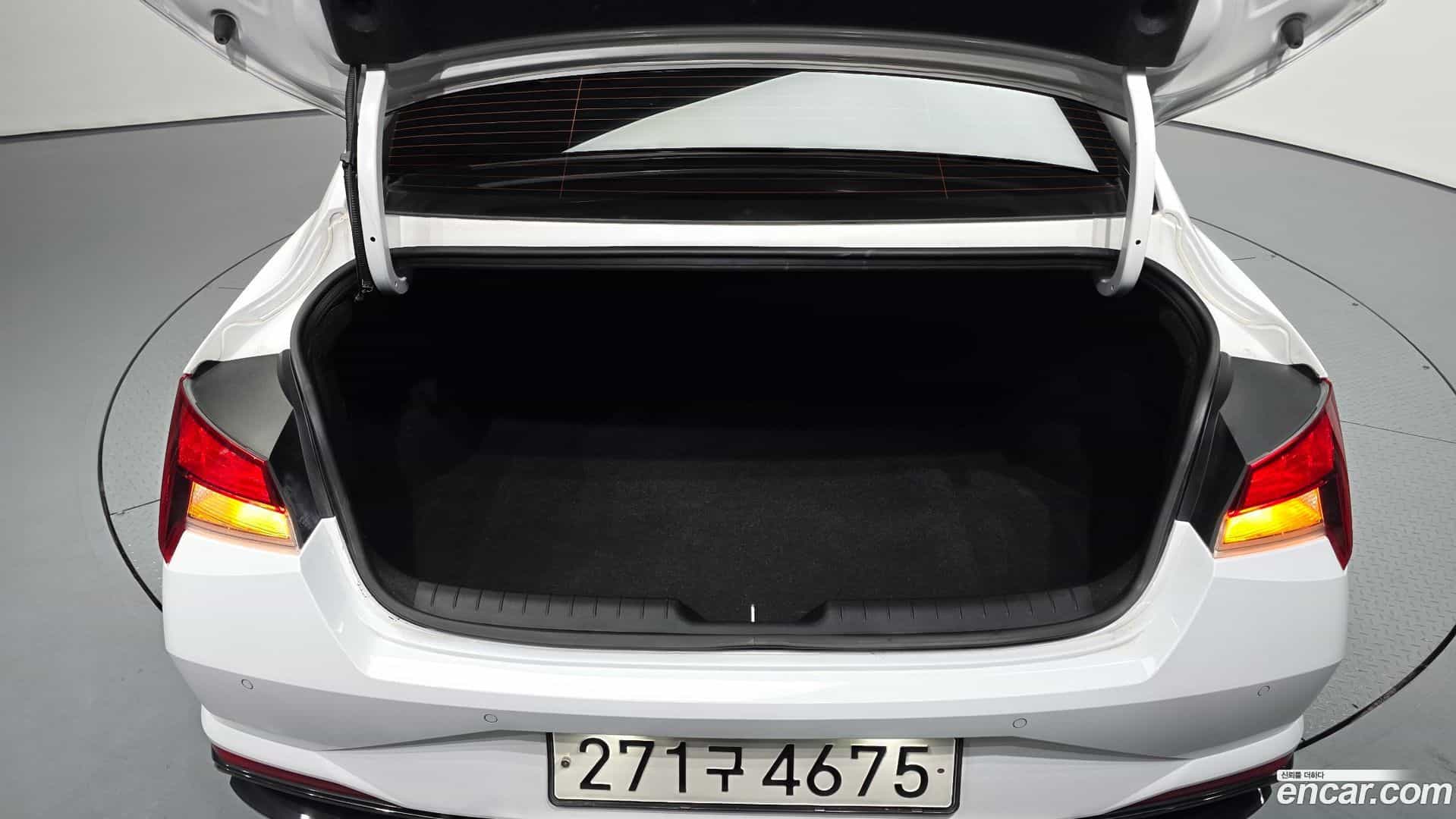 AVANTE Hyundai 2022.3-OPTION-024