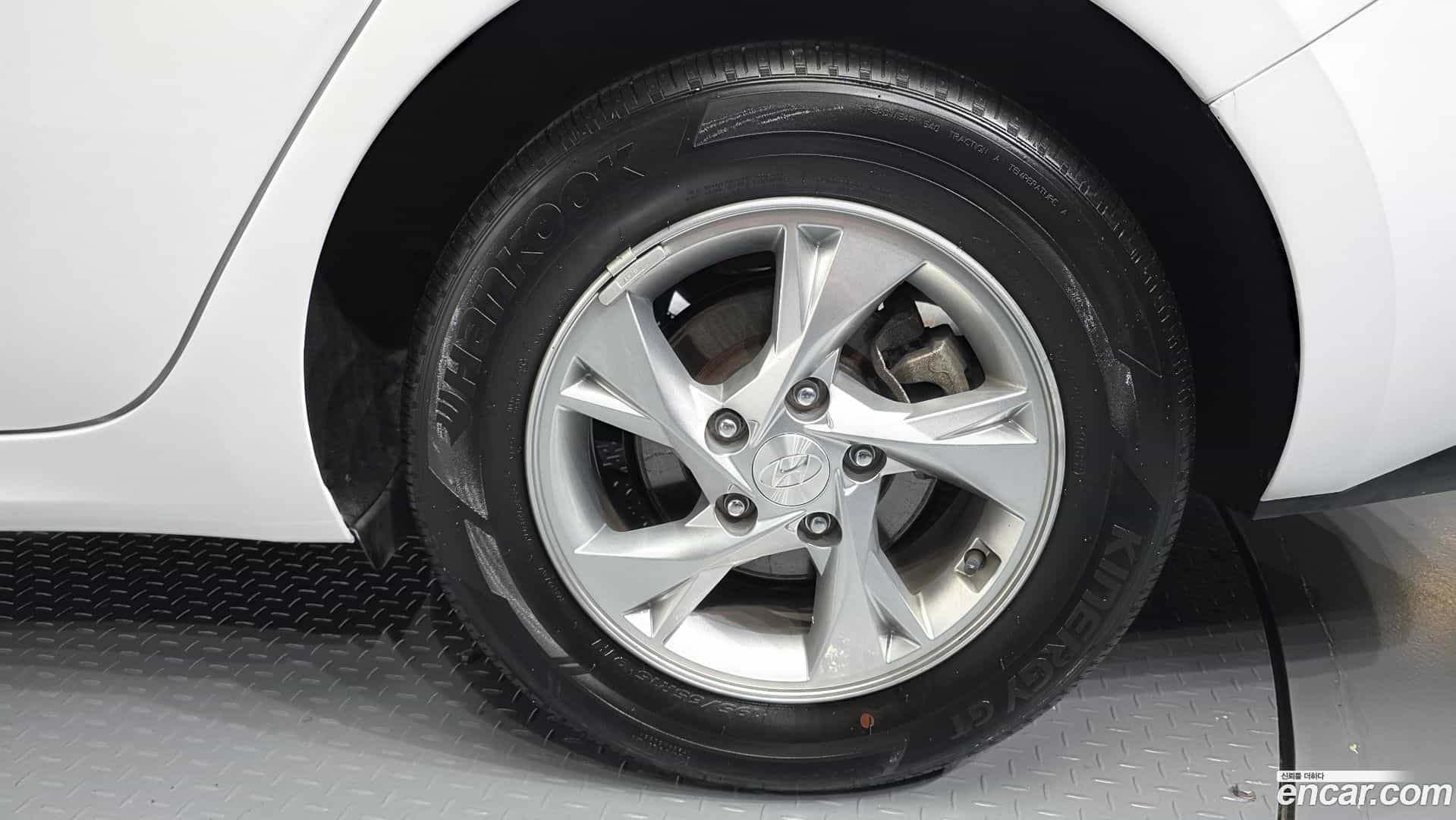 AVANTE Hyundai 2022.3-OUTER-031