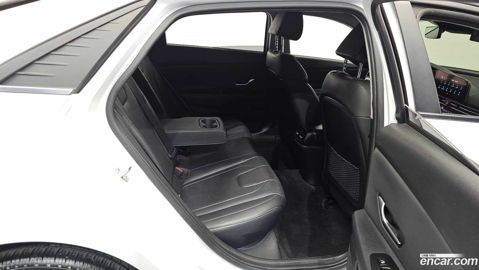 AVANTE Hyundai 2020.3-OPTION-016