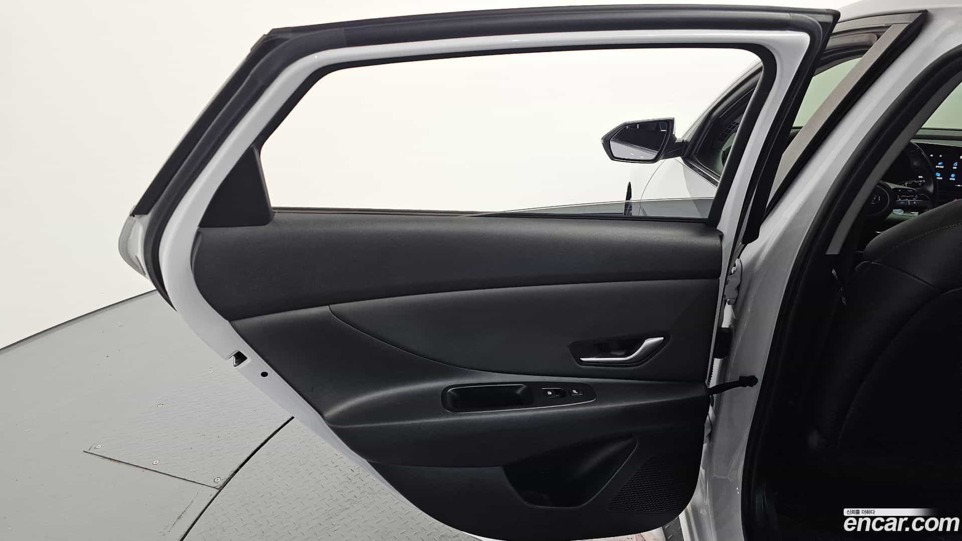 AVANTE Hyundai 2020.3-INNER-035