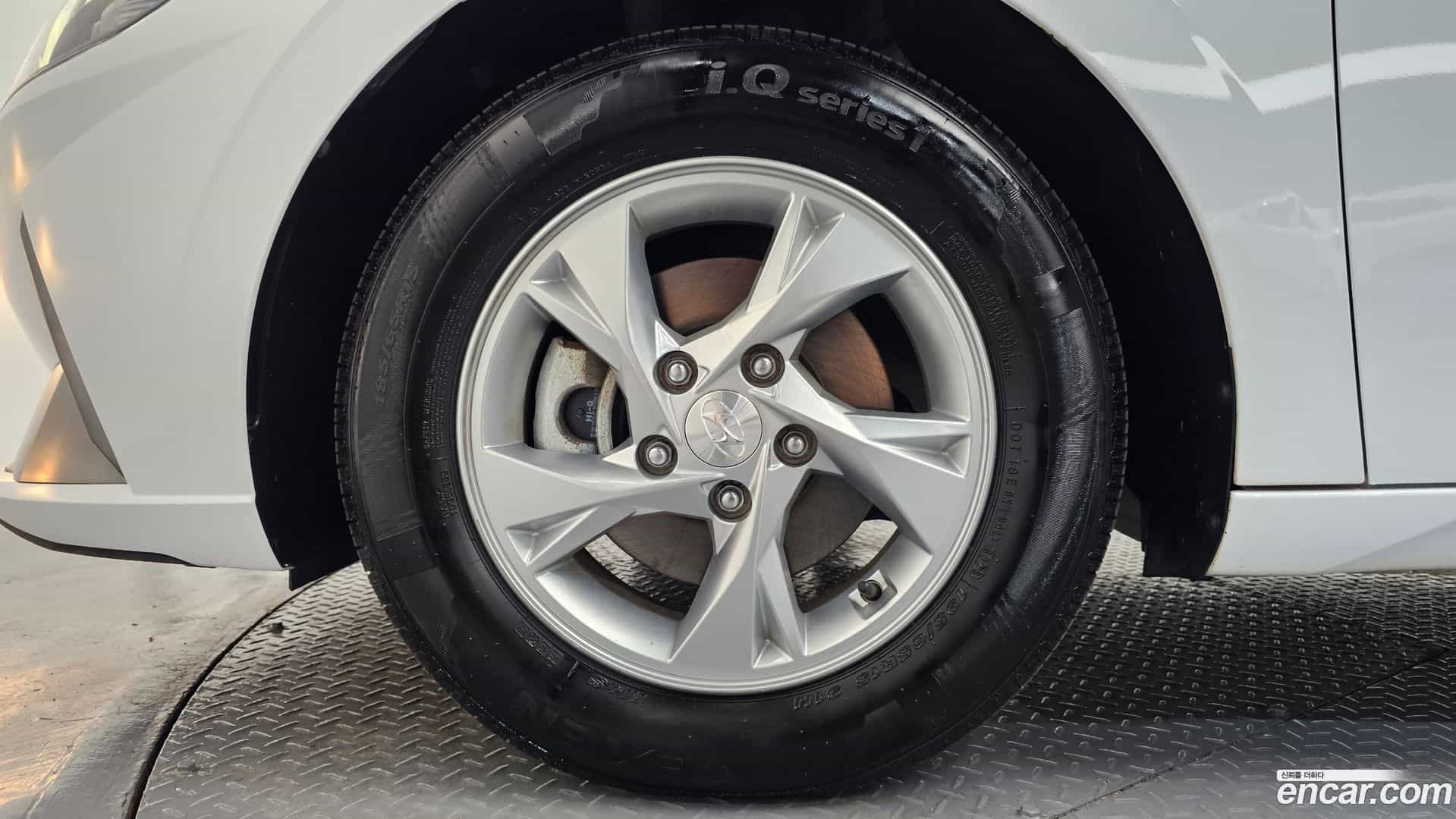 AVANTE Hyundai 2022.6-OUTER-005