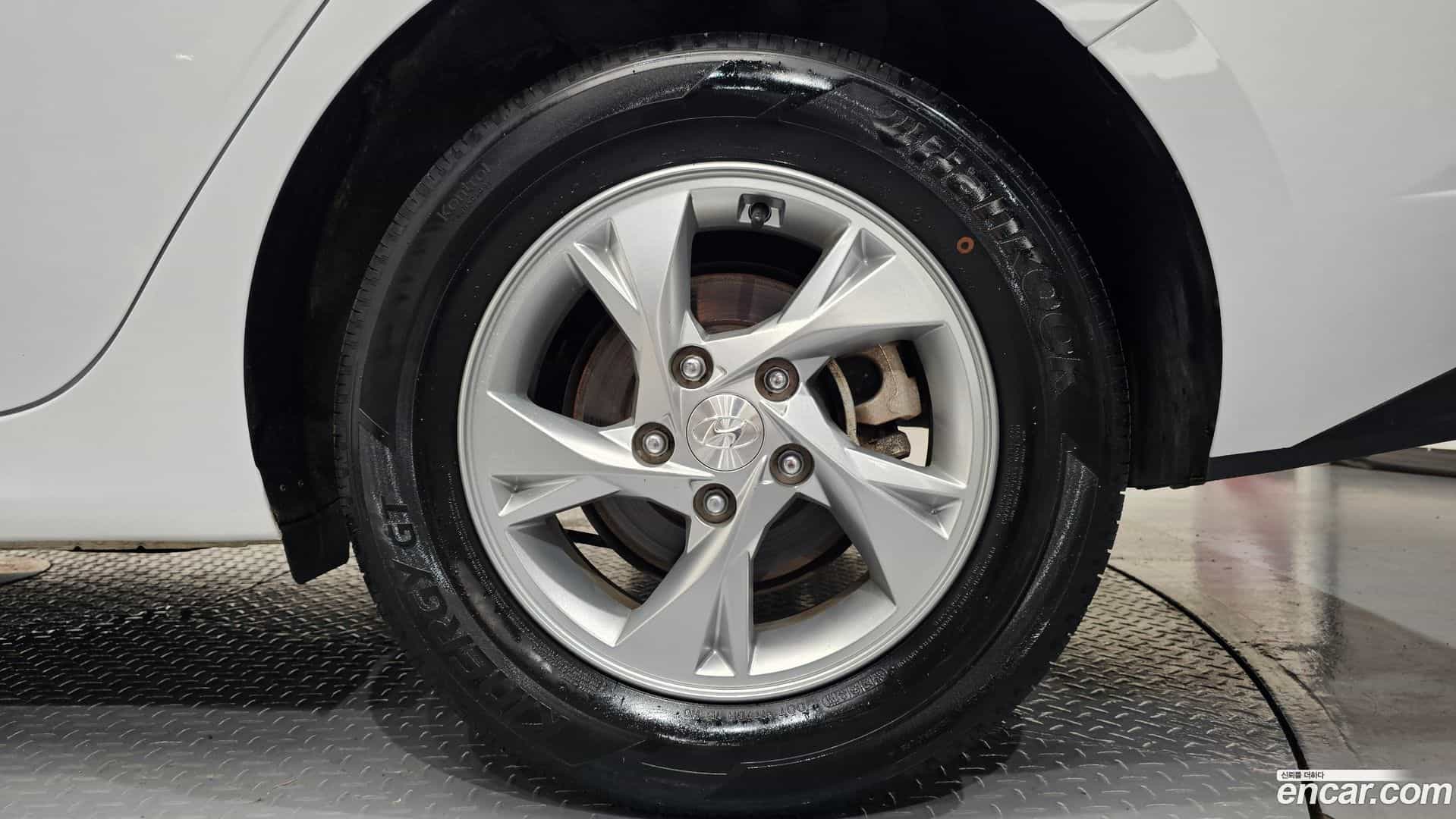 AVANTE Hyundai 2022.6-OUTER-031