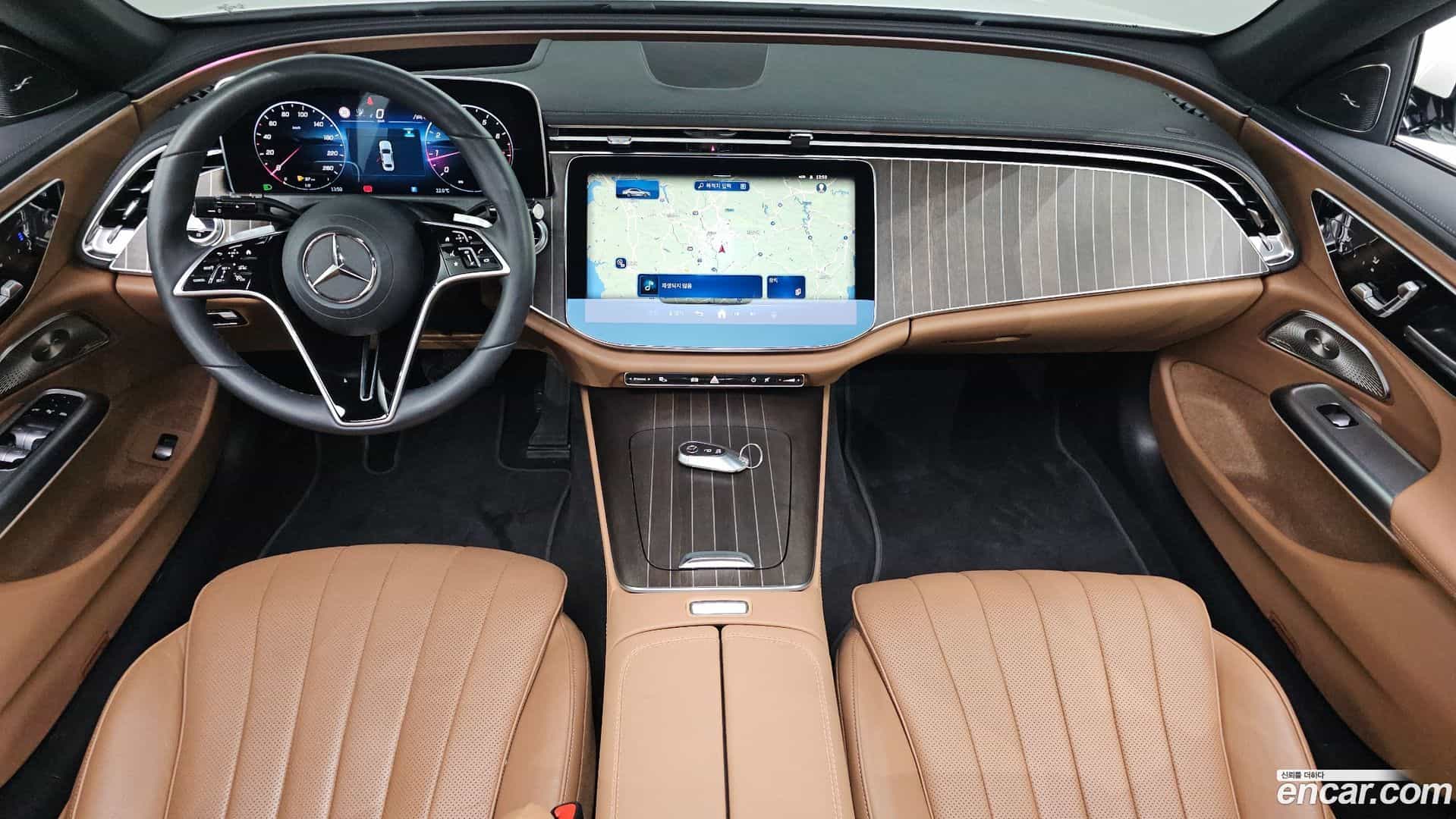 E-Class Mercedes-Benz 2024.4-INNER-007