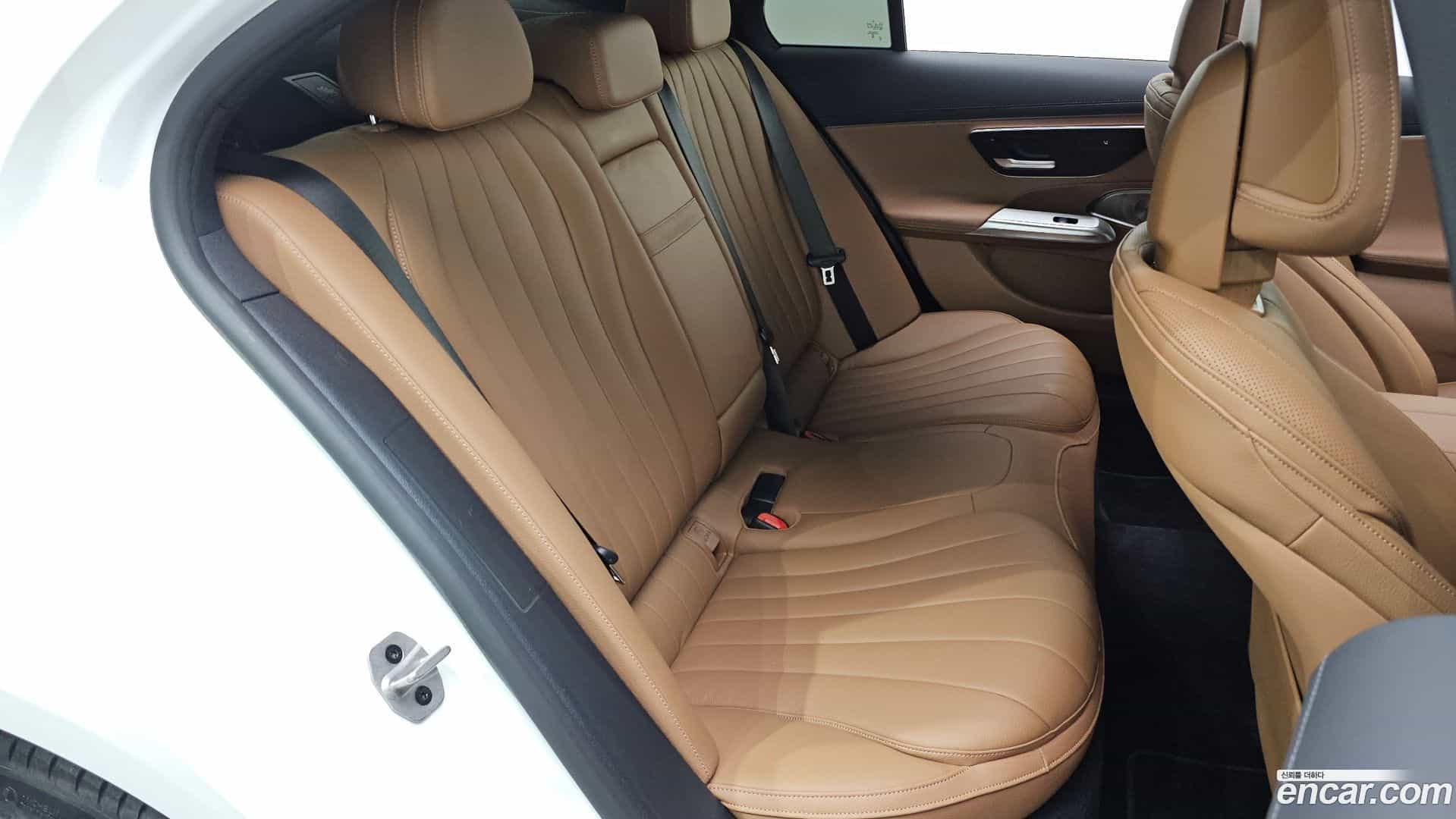 E-Class Mercedes-Benz 2024.4-OPTION-015