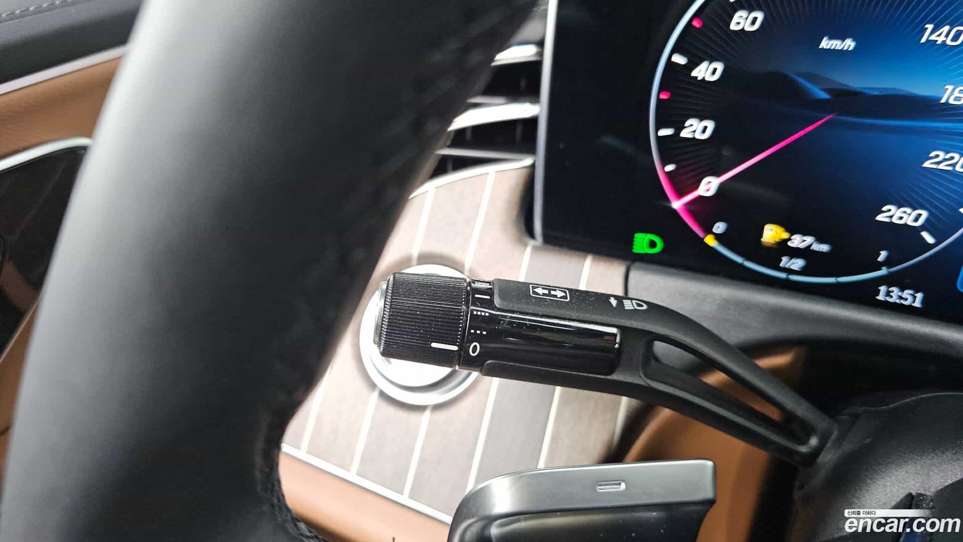 E-Class Mercedes-Benz 2024.4-OPTION-041