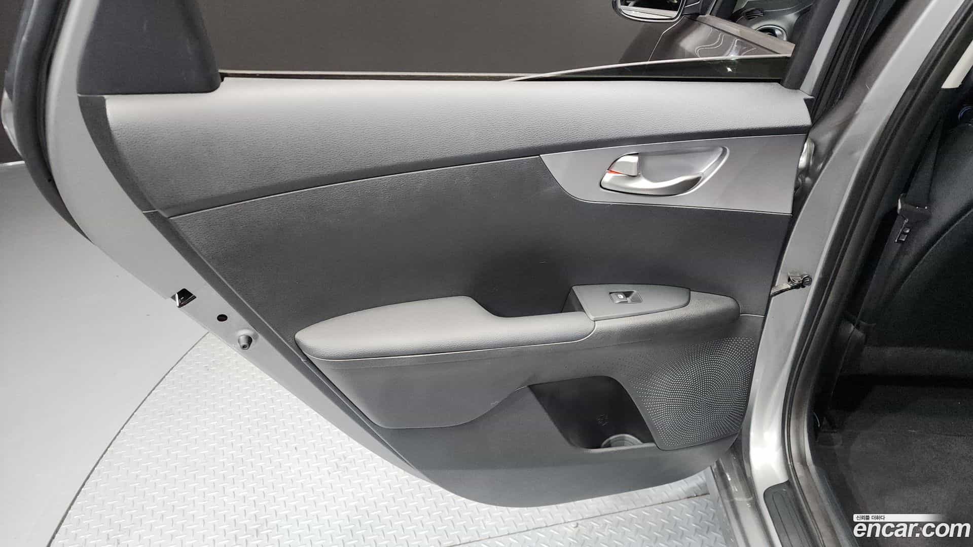 K3 Kia 2021.5-INNER-035