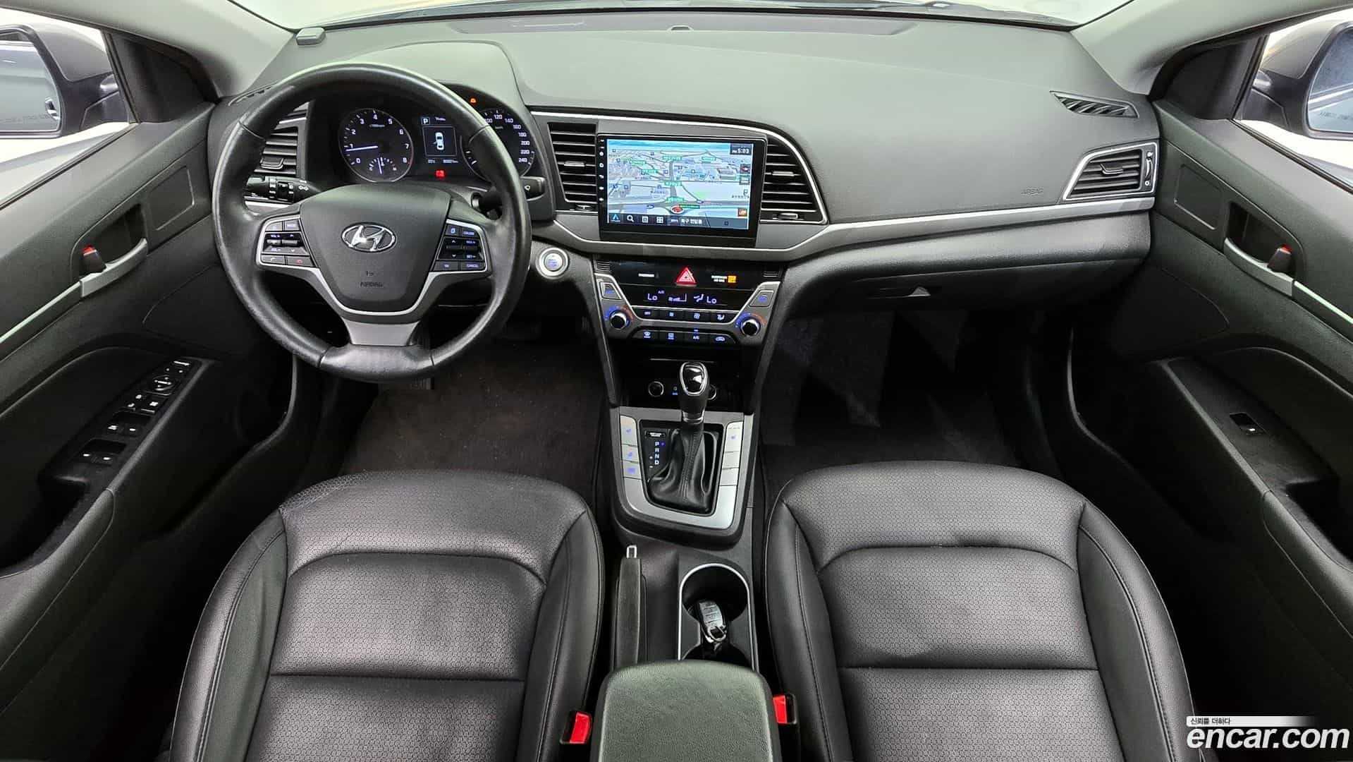 AVANTE Hyundai 2016.5-INNER-007