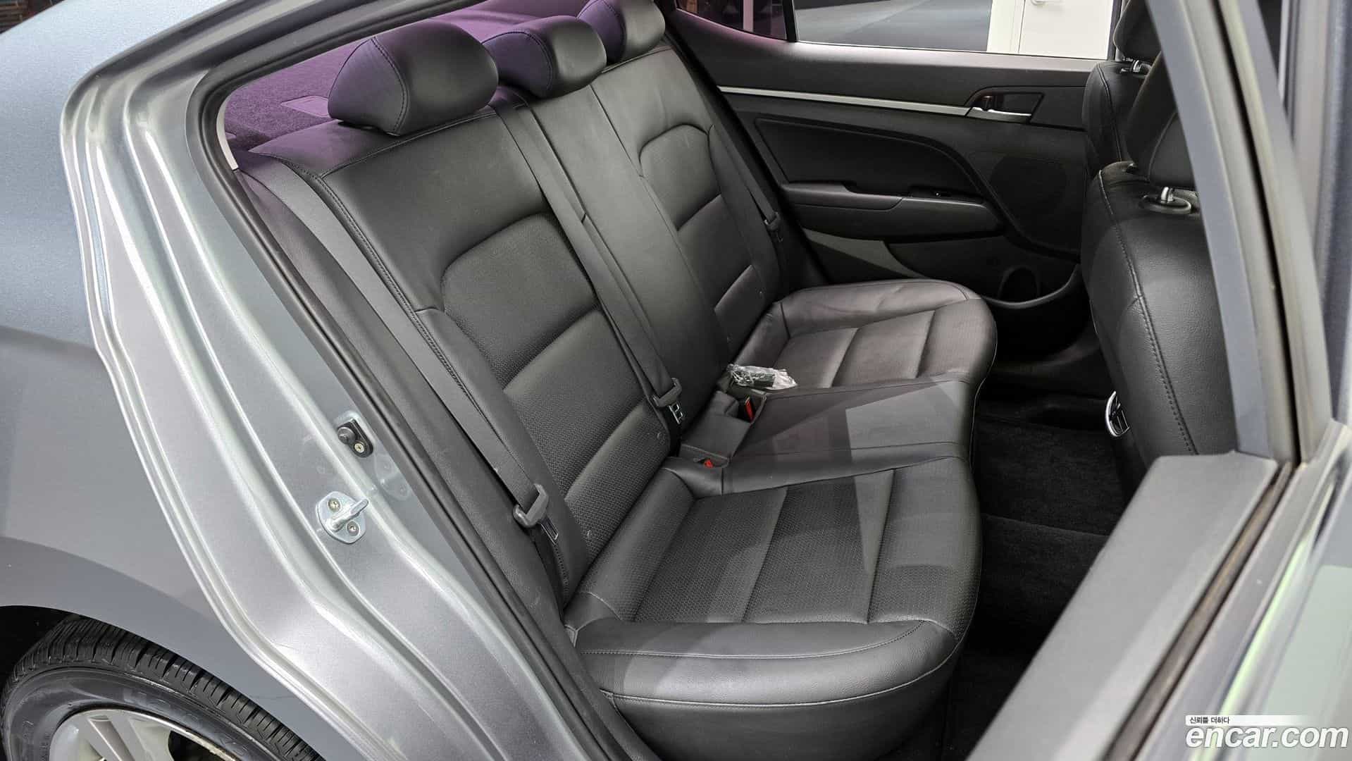 AVANTE Hyundai 2016.5-OPTION-015