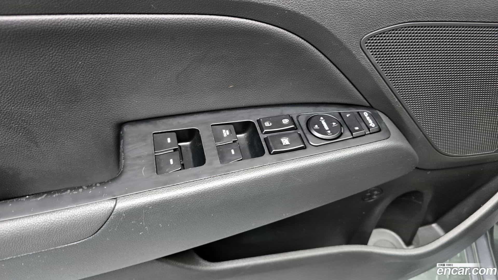 AVANTE Hyundai 2016.5-OPTION-022