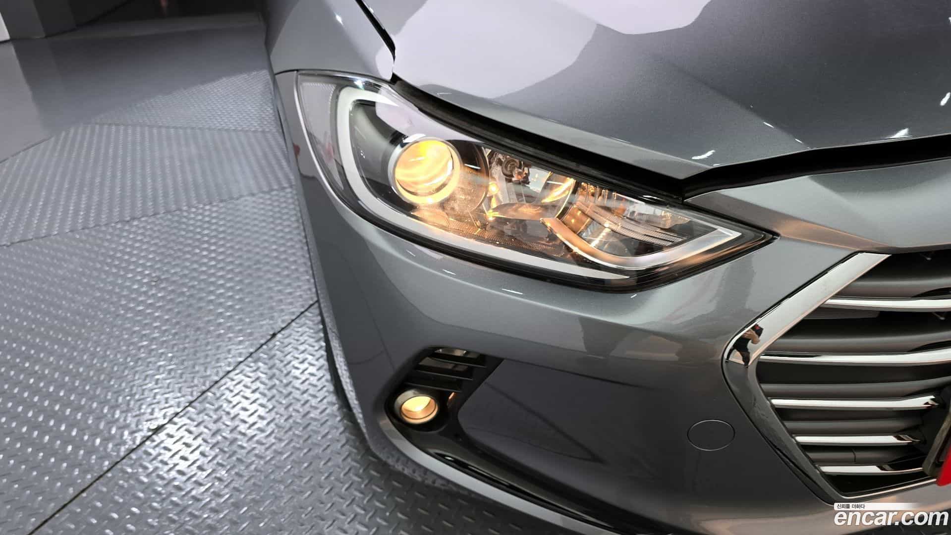 AVANTE Hyundai 2016.5-OUTER-032