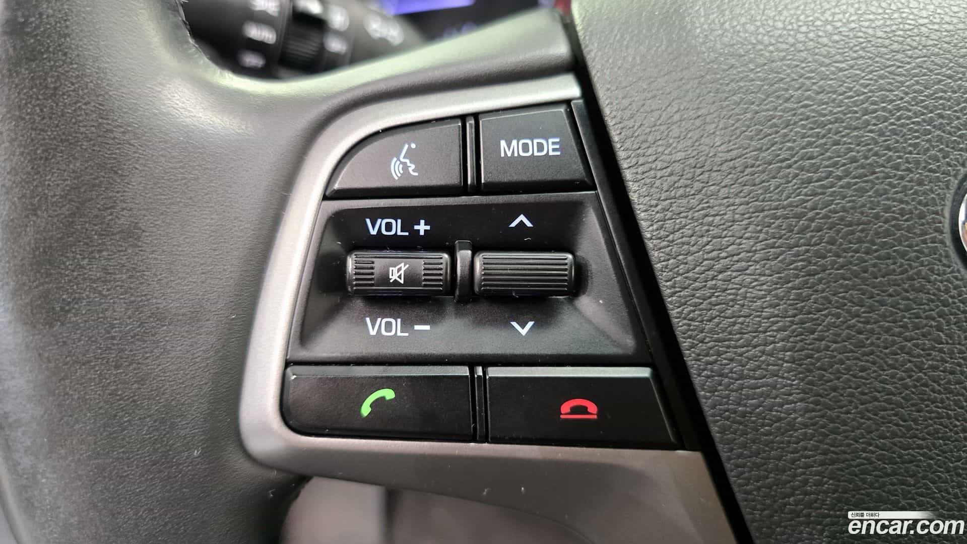 AVANTE Hyundai 2016.5-OPTION-041
