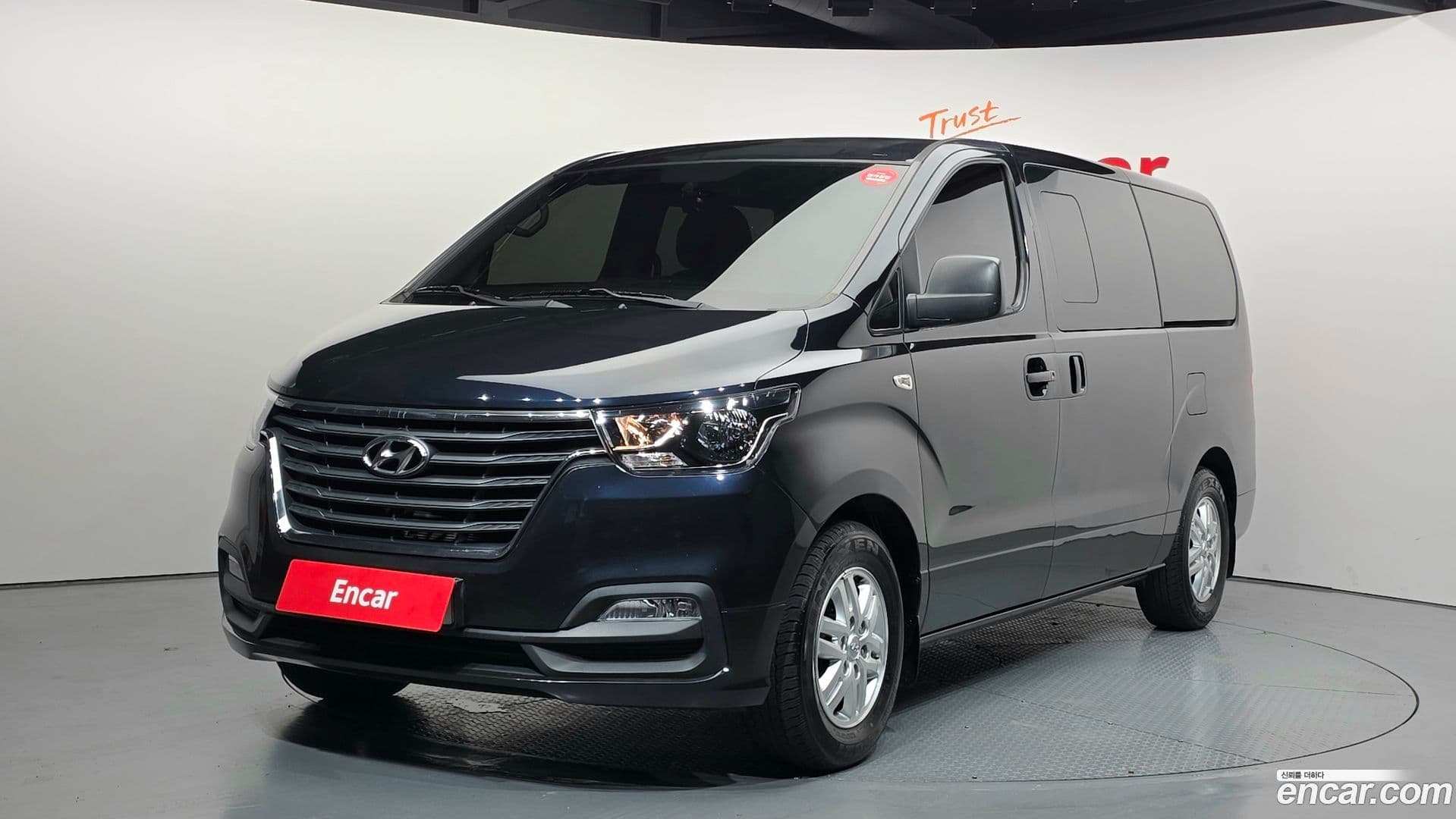 Main__Slider__Photo:Starex Hyundai 2019.2-0