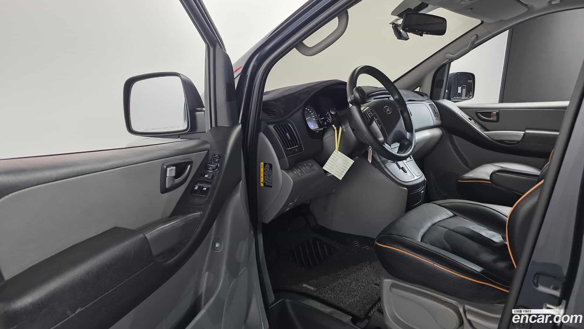 Starex Hyundai 2019.2-OPTION-015