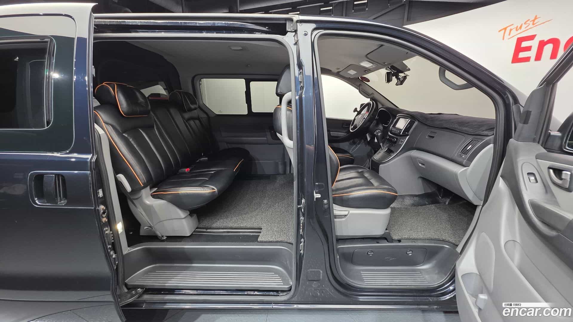 Starex Hyundai 2019.2-OPTION-023