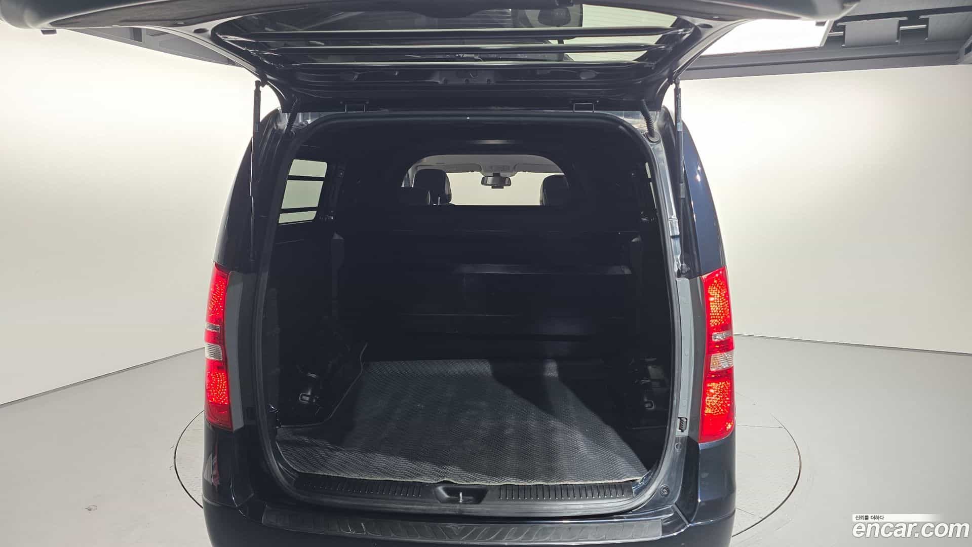 Starex Hyundai 2019.2-OPTION-024