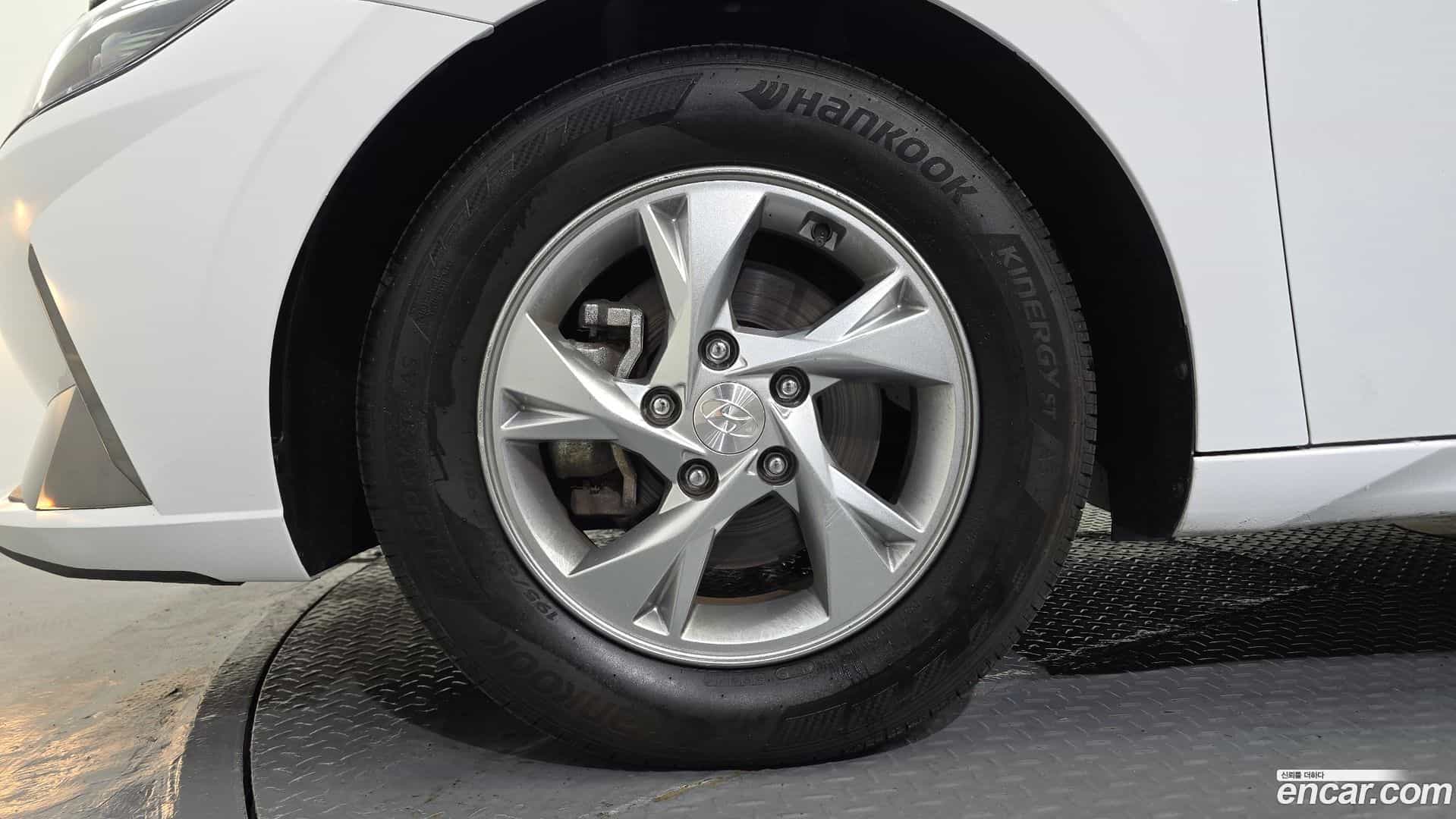 AVANTE Hyundai 2020.5-OUTER-005