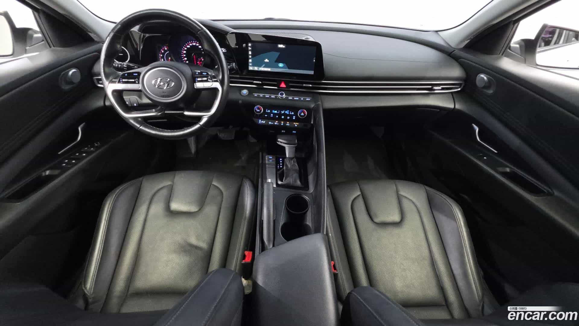 AVANTE Hyundai 2020.5-INNER-007
