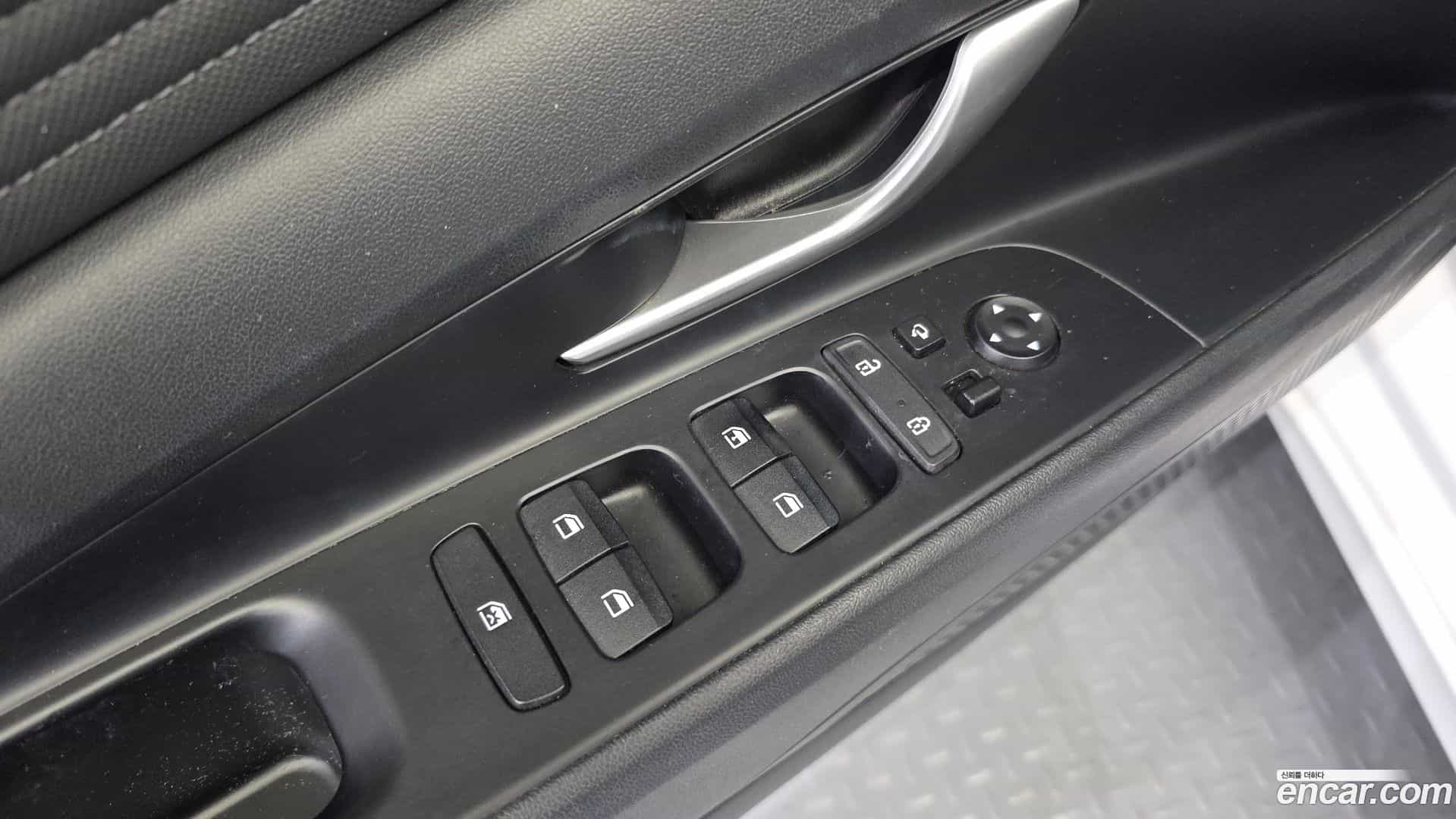 AVANTE Hyundai 2020.5-OPTION-017