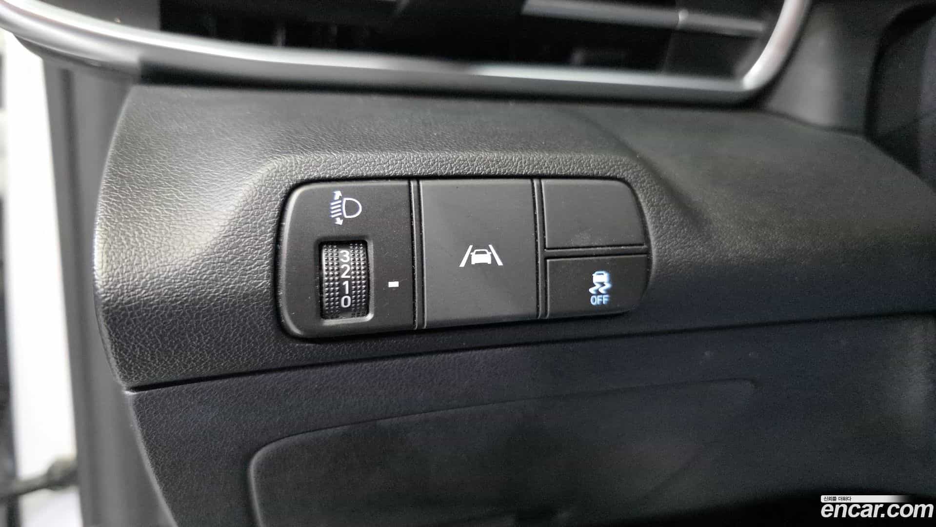 AVANTE Hyundai 2020.5-OPTION-018