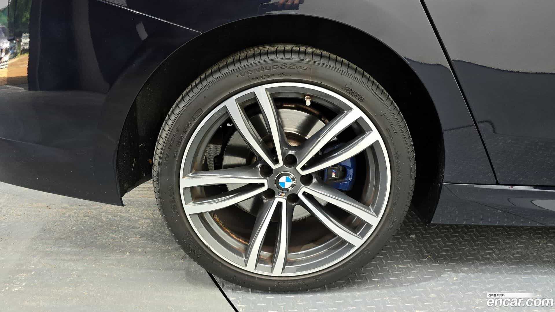 Gran Turismo BMW 2021.4-OUTER-005