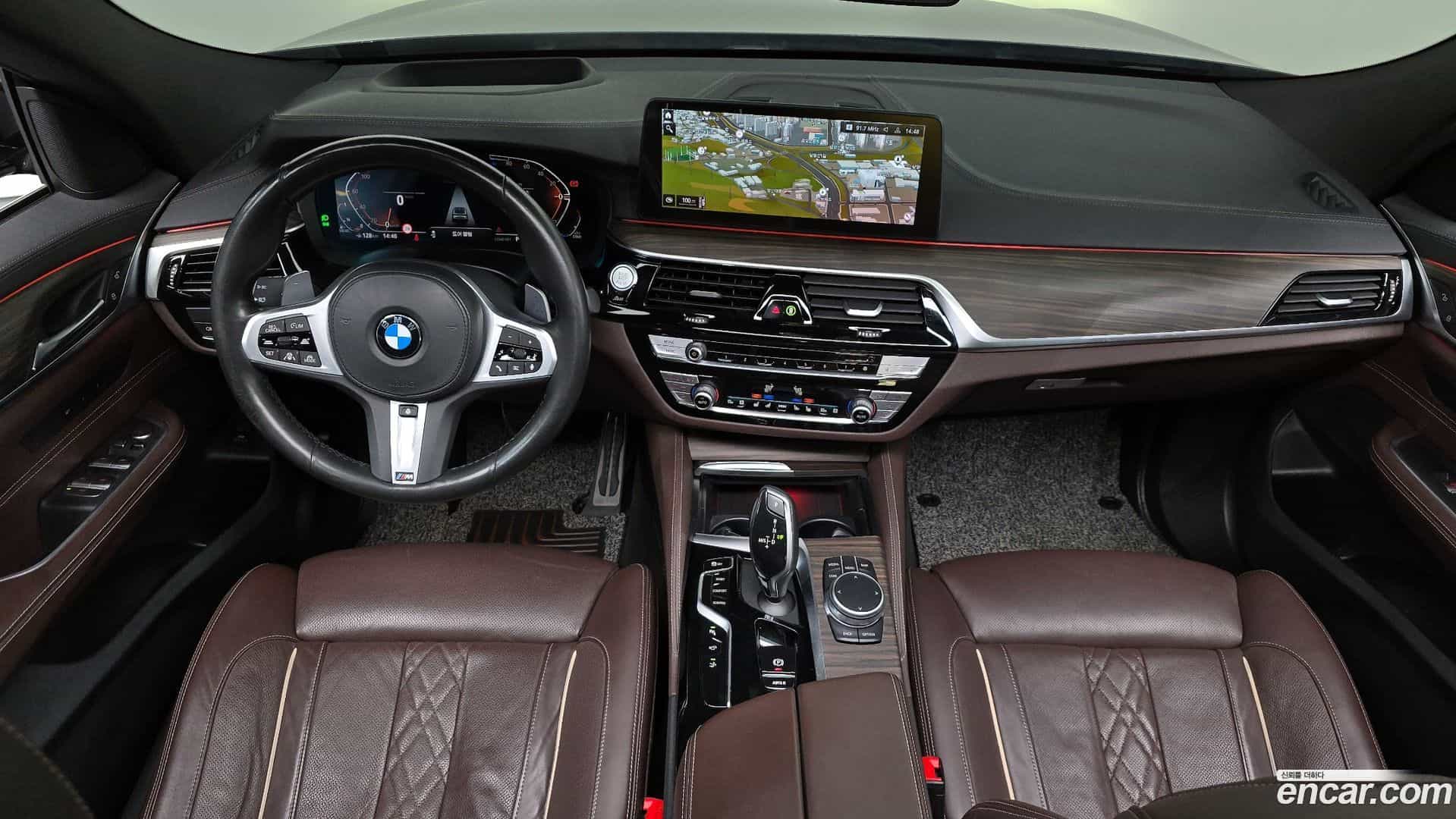 Gran Turismo BMW 2021.4-INNER-007