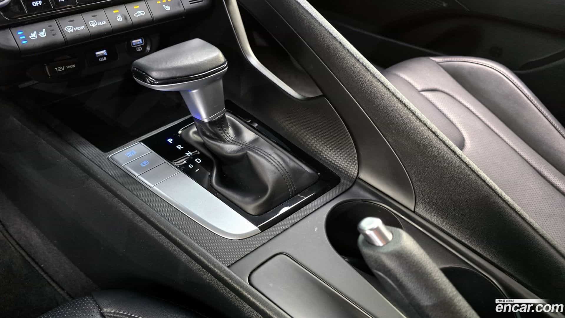 AVANTE Hyundai 2021.5-INNER-009