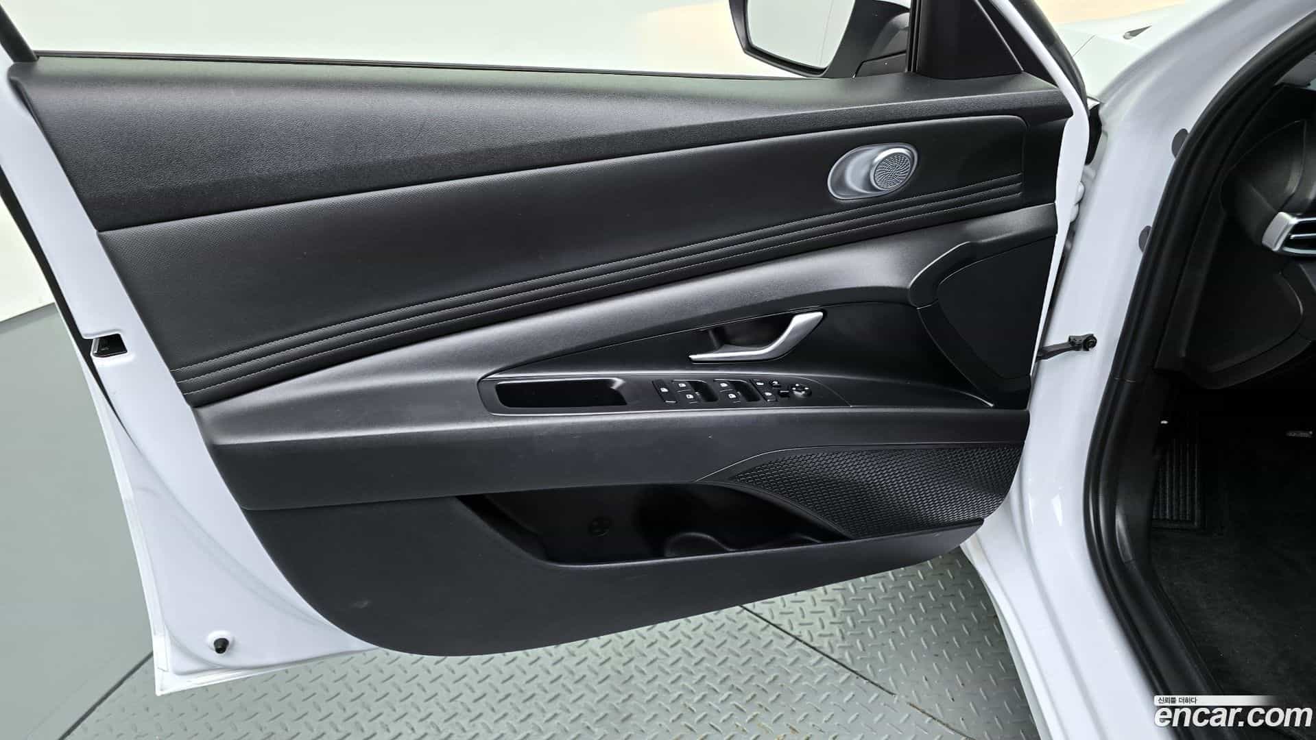 AVANTE Hyundai 2021.5-INNER-034