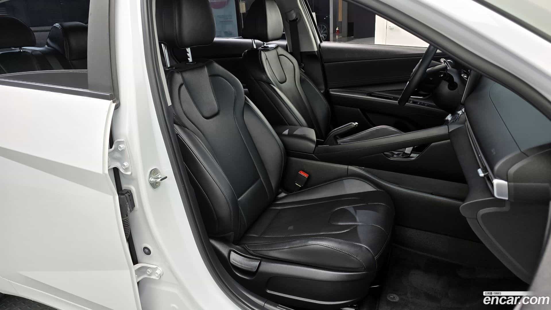 AVANTE Hyundai 2021.5-INNER-036