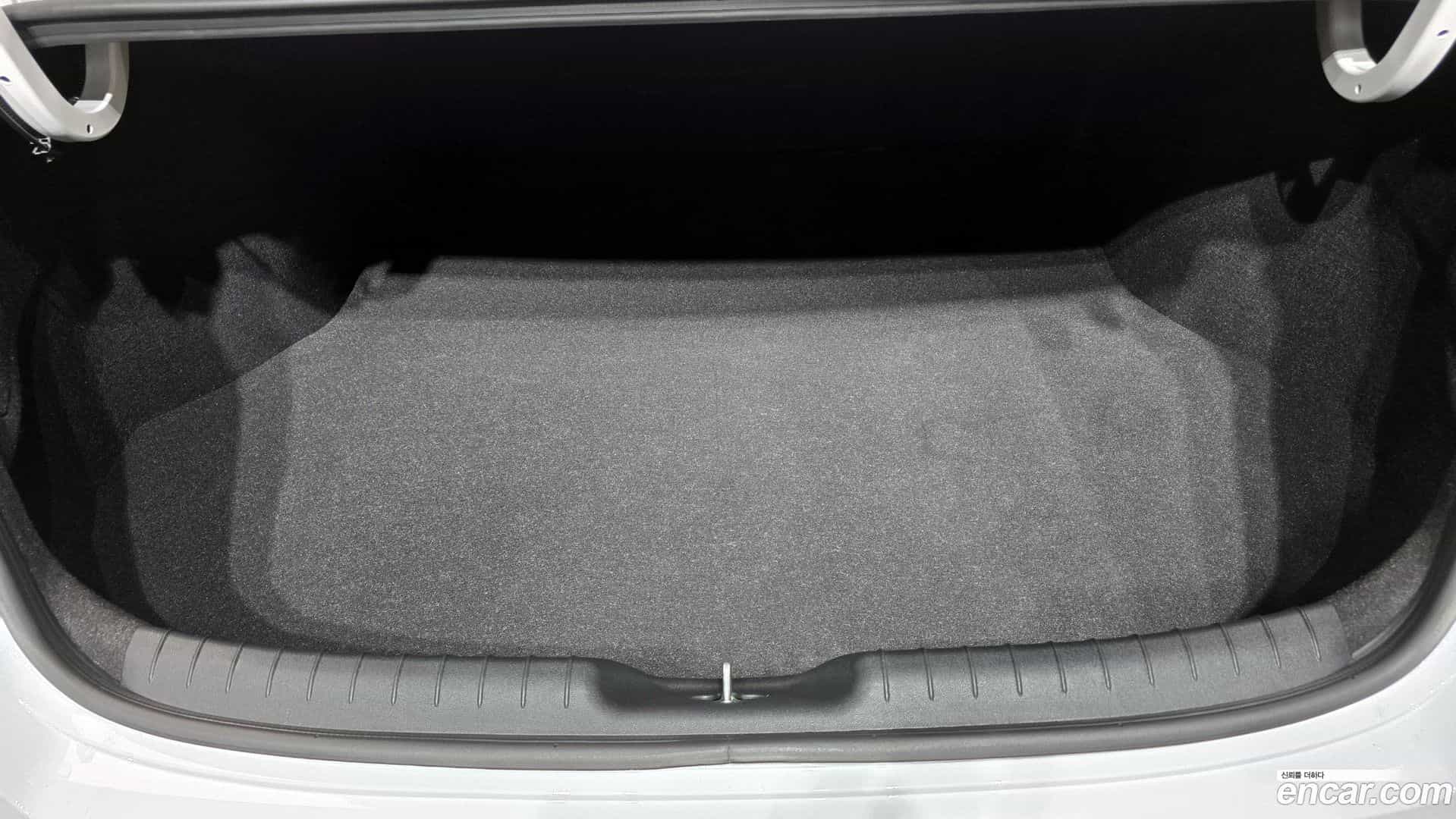 AVANTE Hyundai 2021.5-OPTION-043