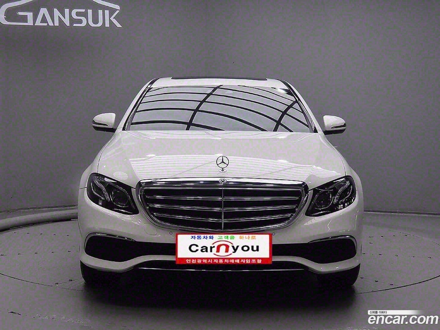 Main__Slider__Photo:E-Class Mercedes-Benz 2018.4-0