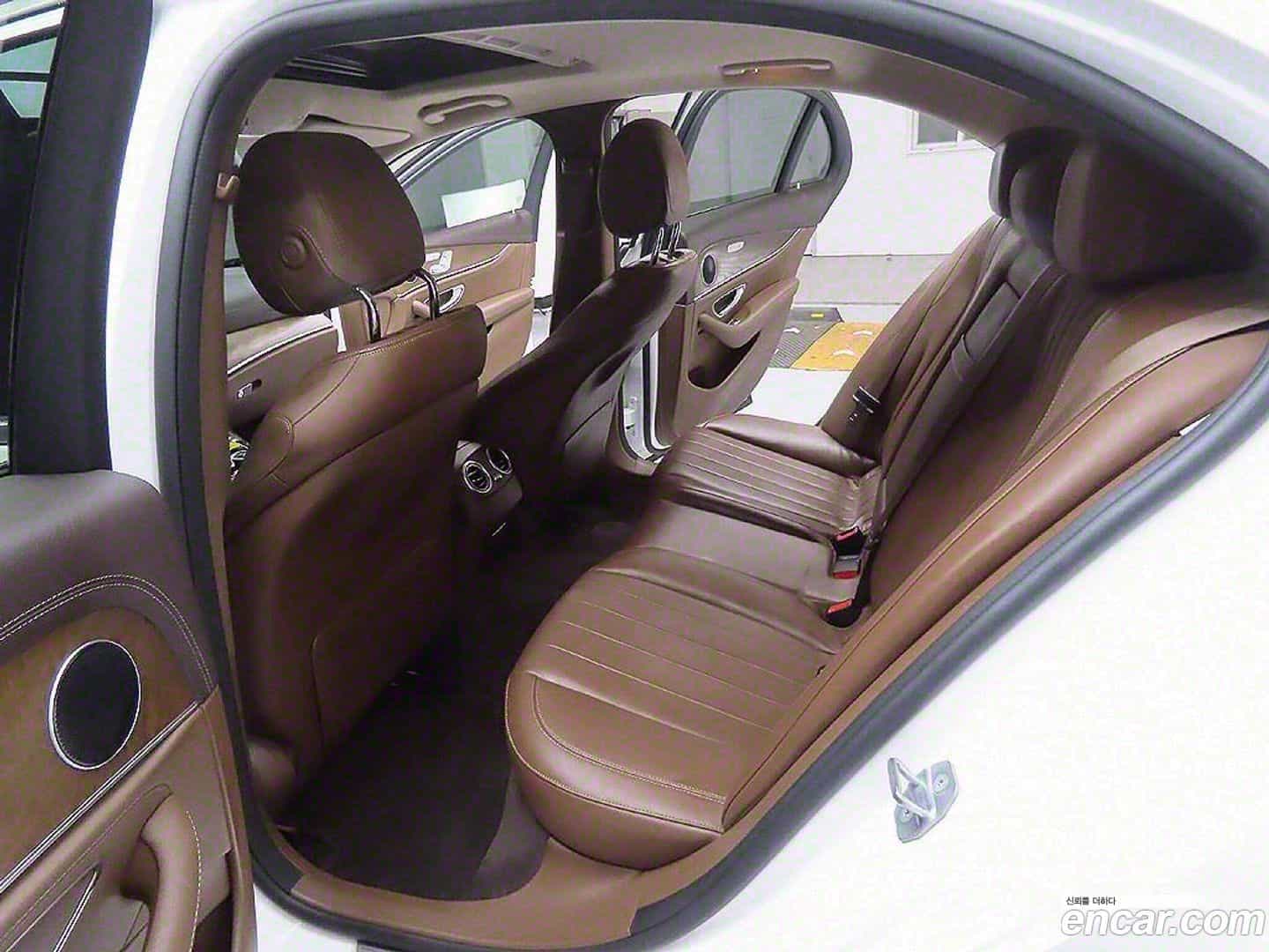 E-Class Mercedes-Benz 2018.4-INNER-008