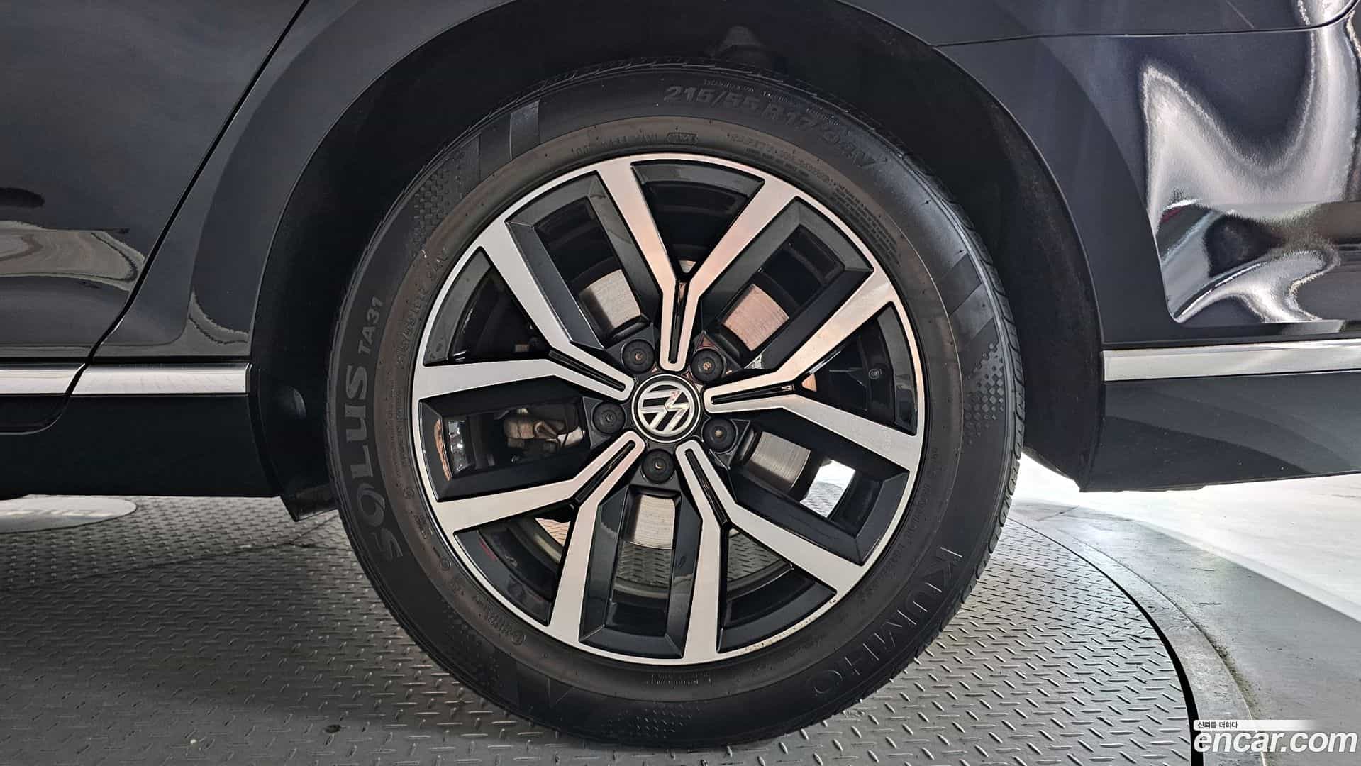 Passat Volkswagen 2018.4-OUTER-031