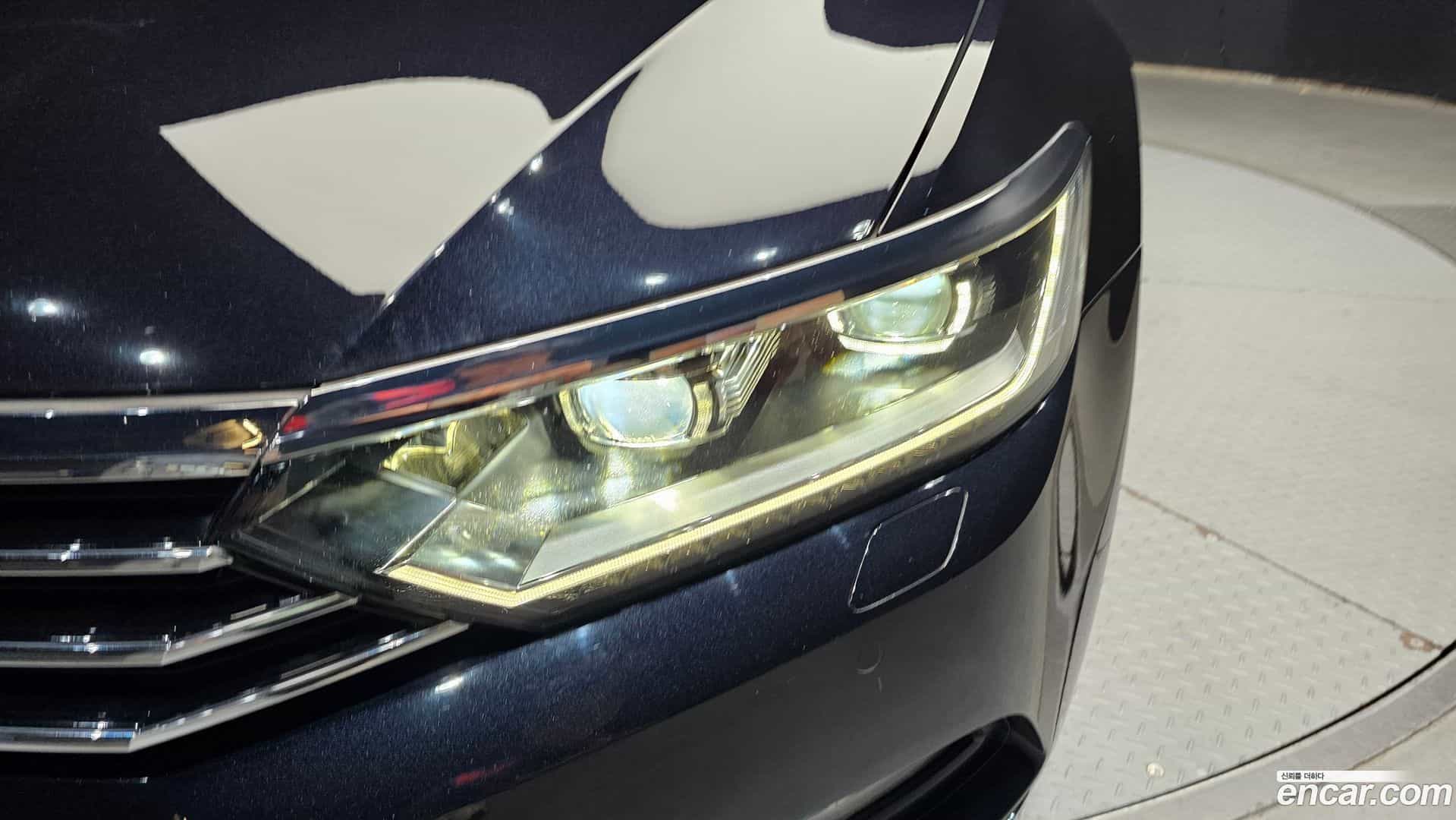 Passat Volkswagen 2018.4-OUTER-032