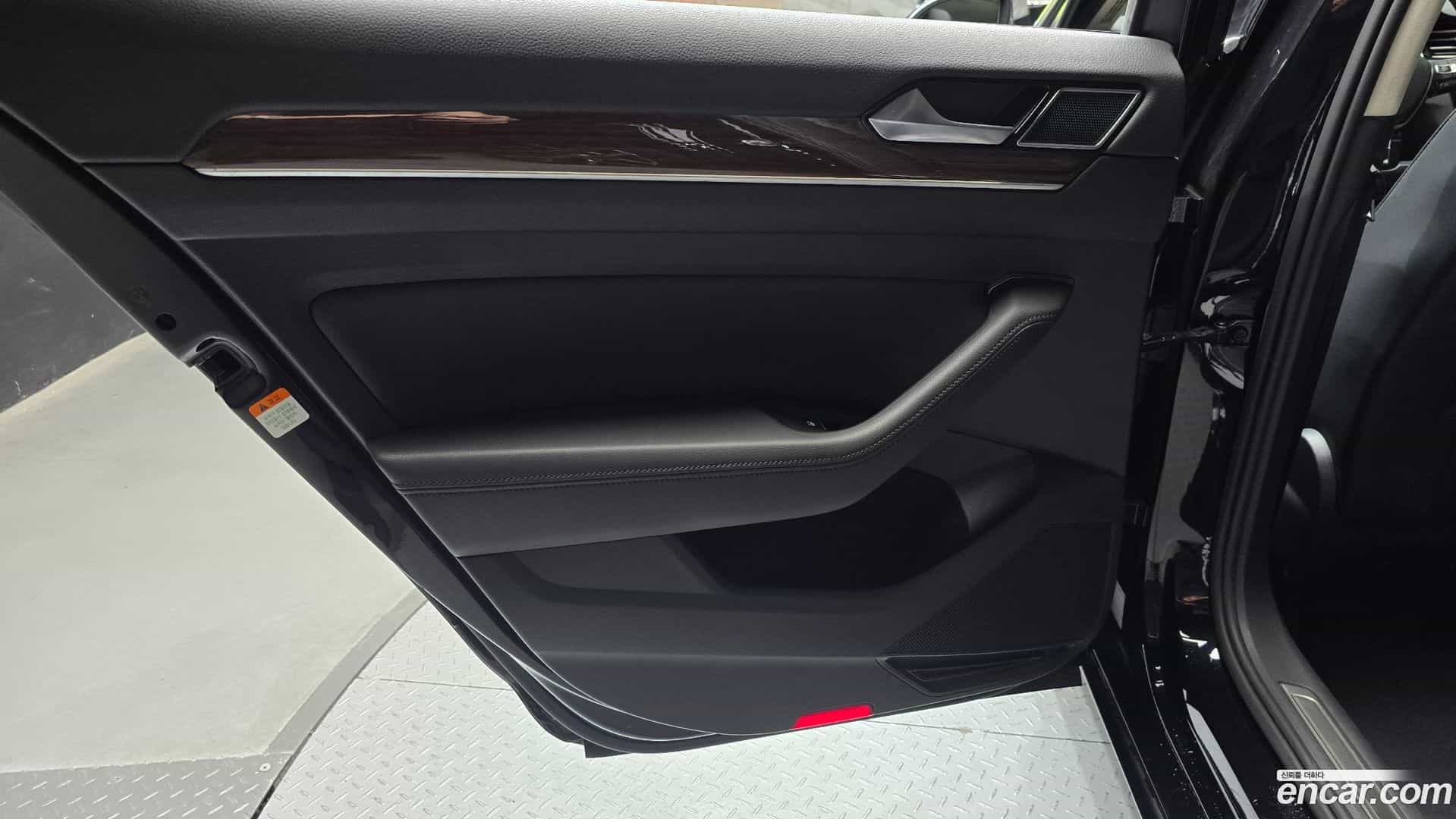 Passat Volkswagen 2018.4-INNER-035