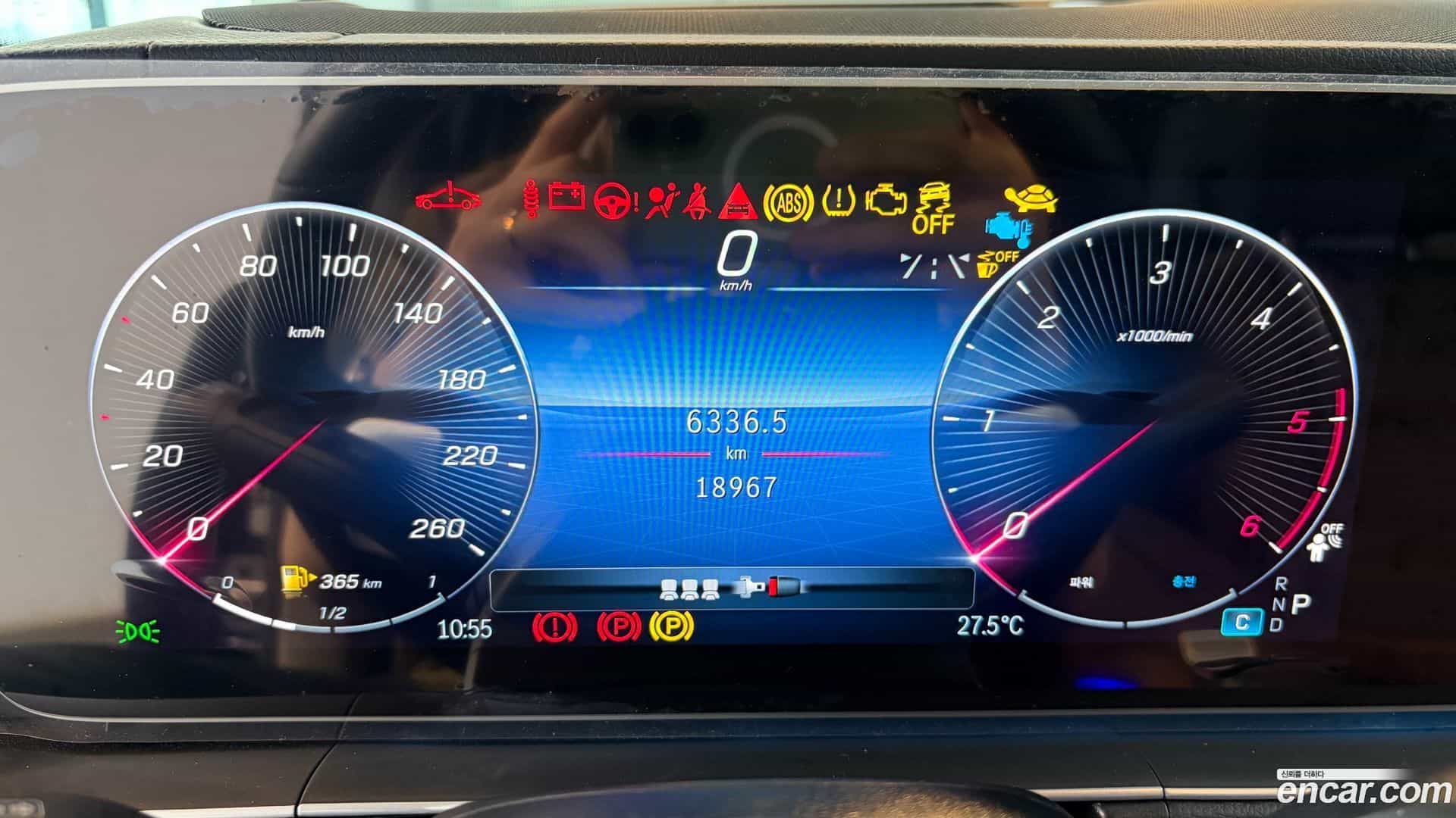 GLE-Class Mercedes-Benz 2025.4-INNER-008