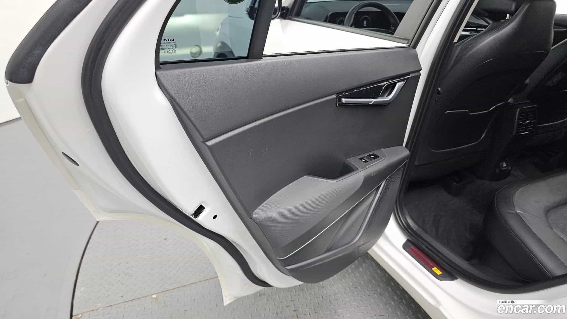 Niro Kia 2022.6-INNER-035