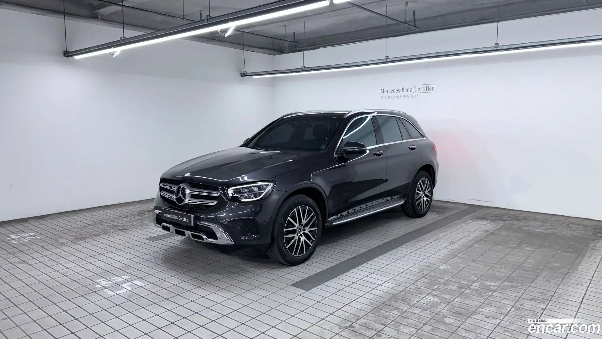 GLC-Class Mercedes-Benz 2021.4-OUTER-001