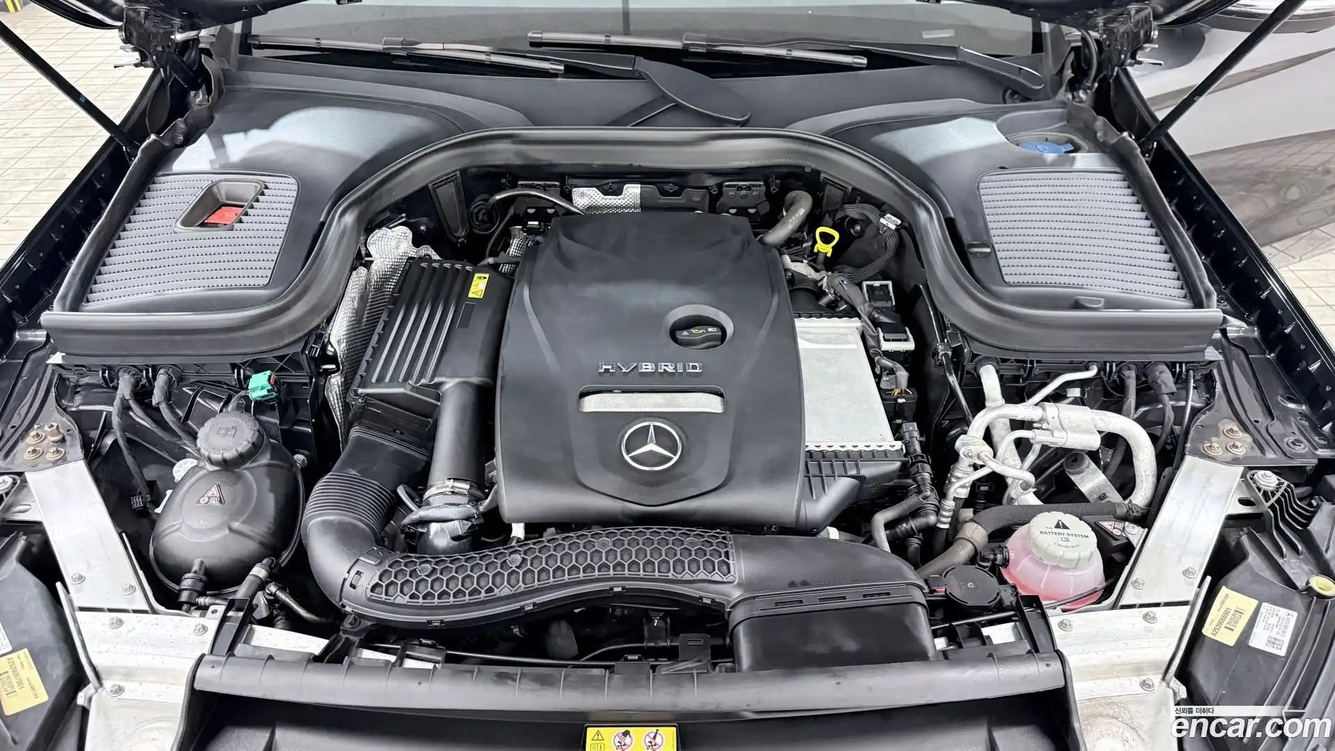 GLC-Class Mercedes-Benz 2021.4-OUTER-006
