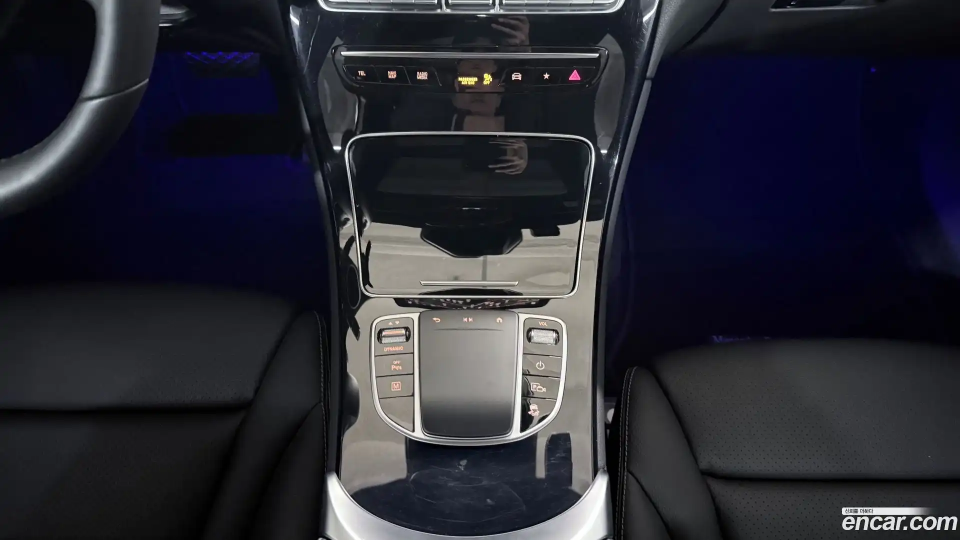 GLC-Class Mercedes-Benz 2021.4-INNER-009