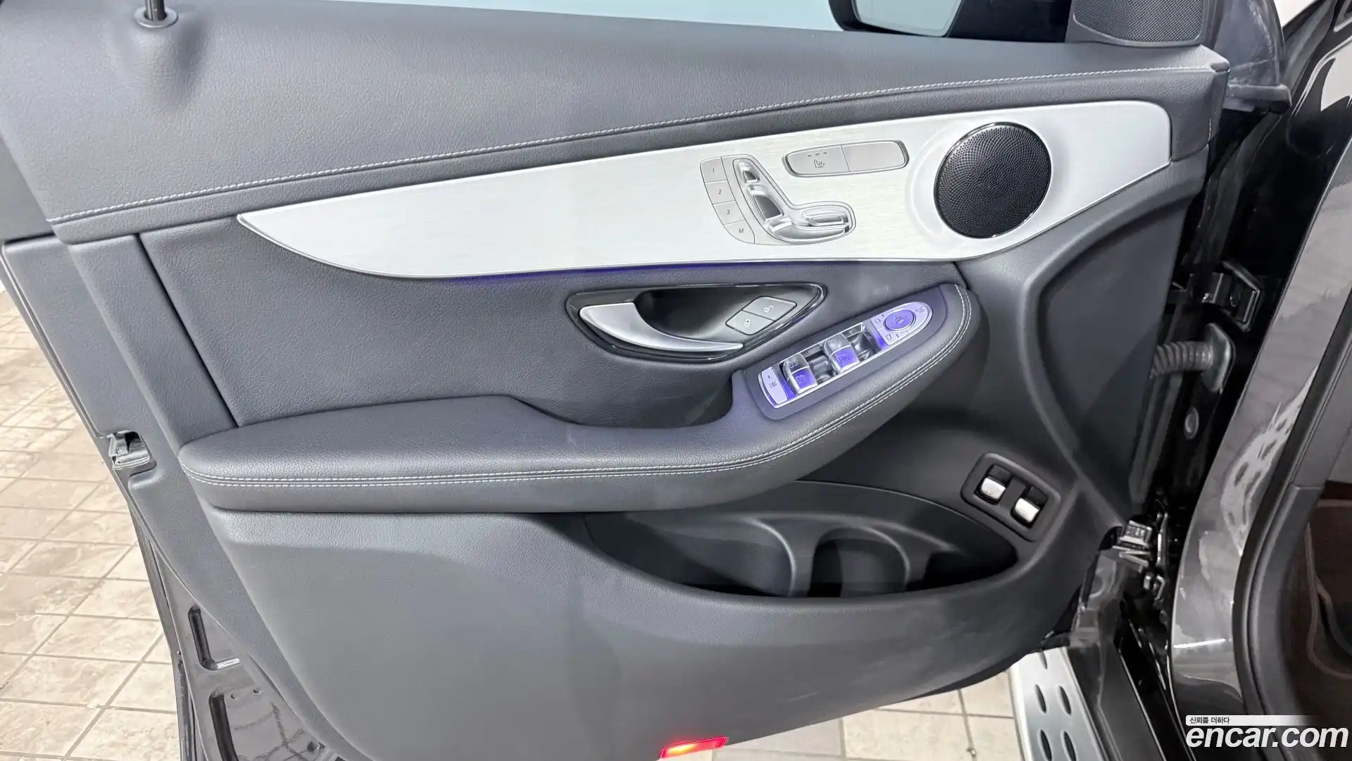 GLC-Class Mercedes-Benz 2021.4-OPTION-019