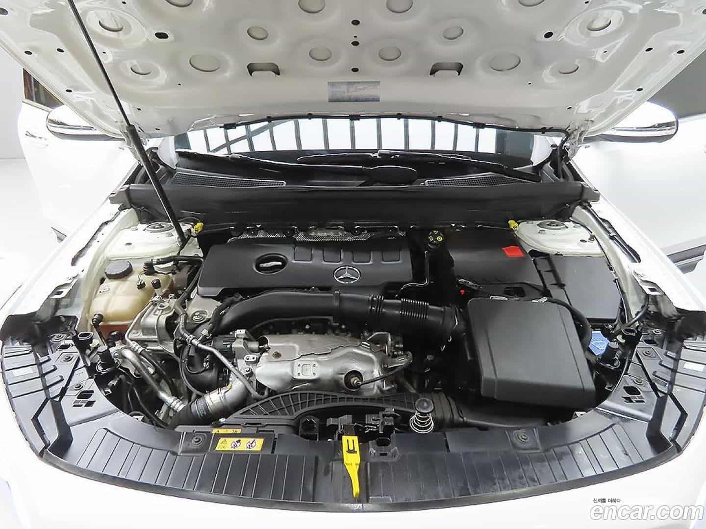 GLB-Class Mercedes-Benz 2021.1-INNER-007
