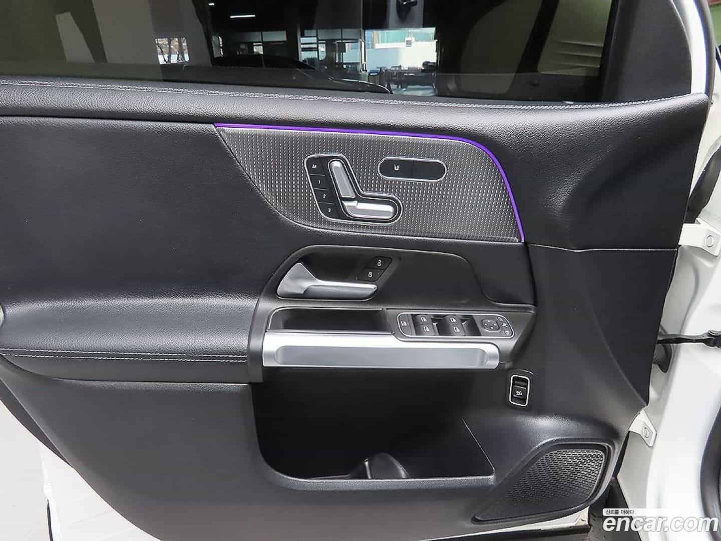 GLB-Class Mercedes-Benz 2021.1-OPTION-018
