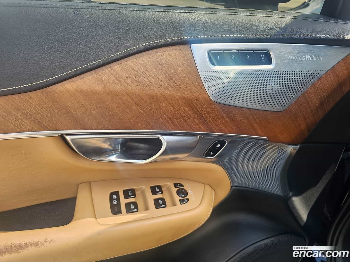 XC90 Volvo 2019.8-OPTION-021
