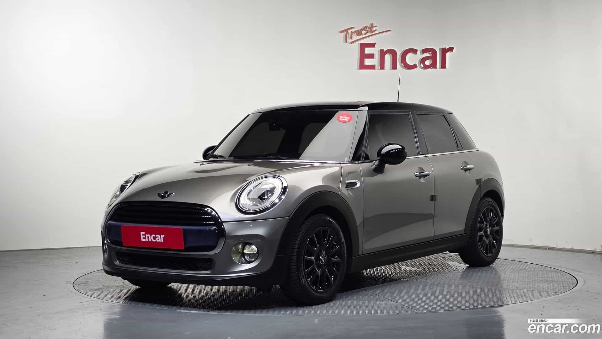 Cooper Mini 2017.6-OUTER-001