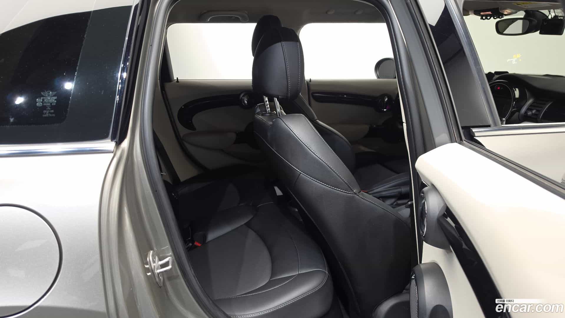 Cooper Mini 2017.6-OPTION-015