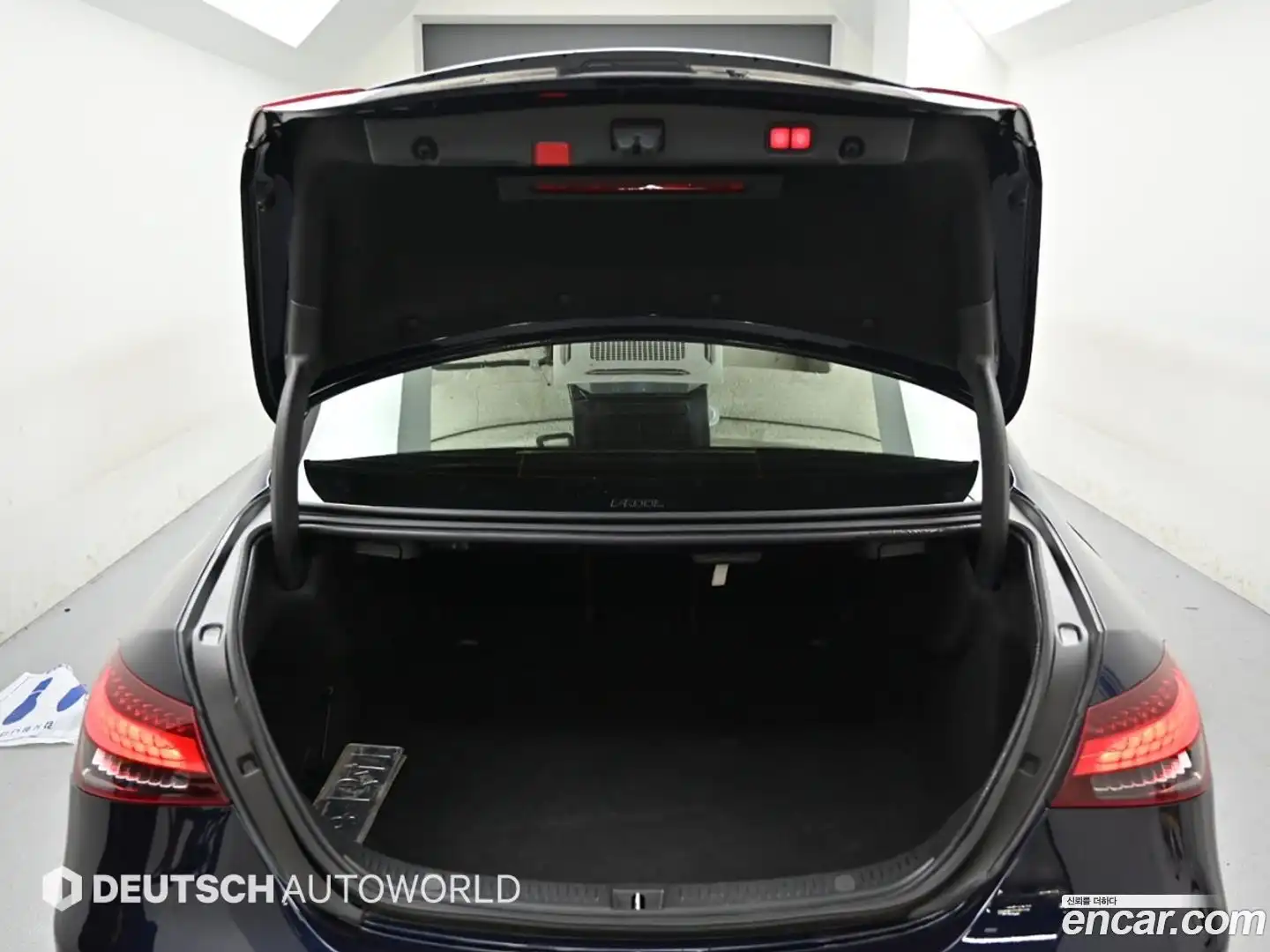 E-Class Mercedes-Benz 2020.11-OPTION-023